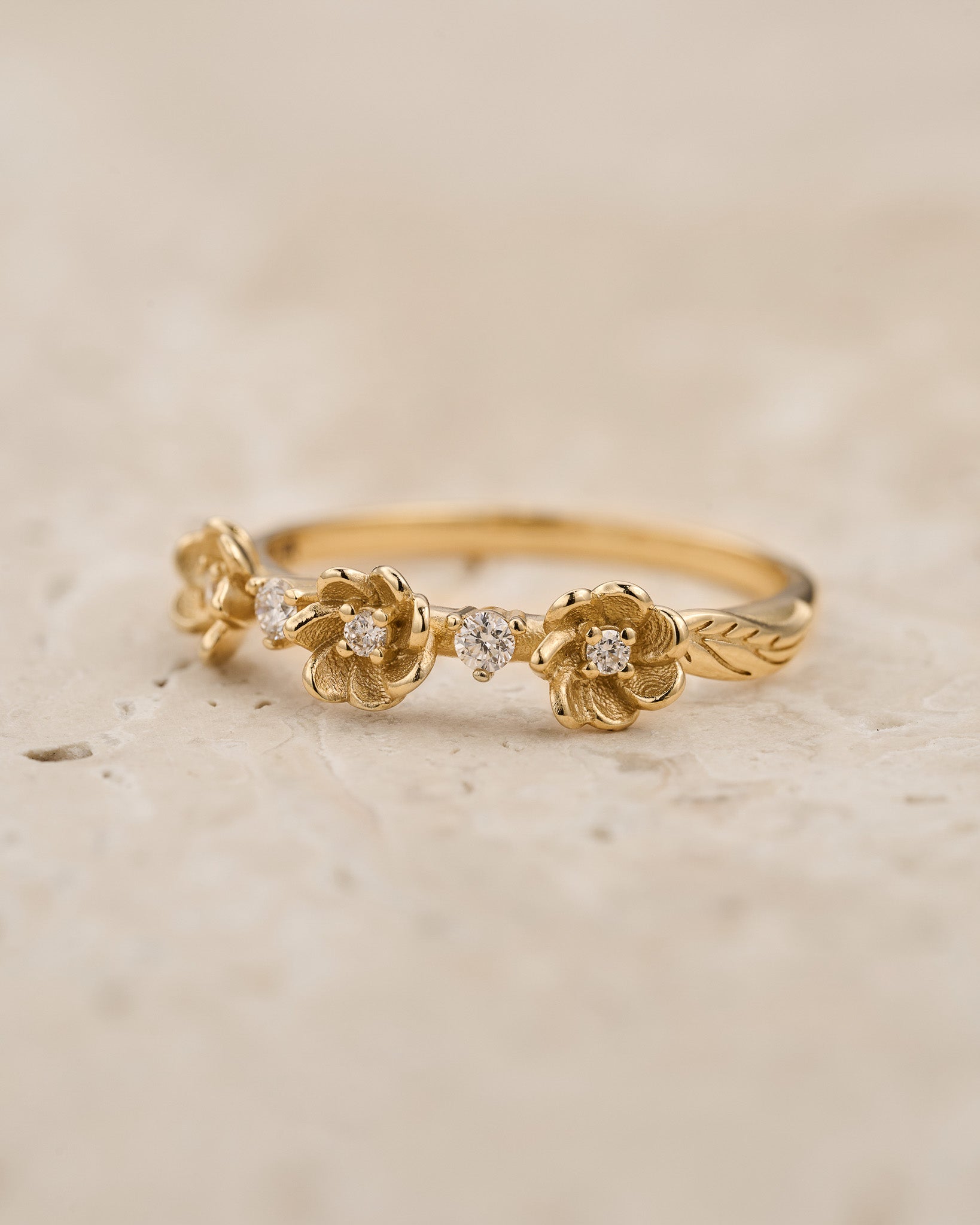 Three flowers wedding band, diamond ring - Eden Garden Jewelry™