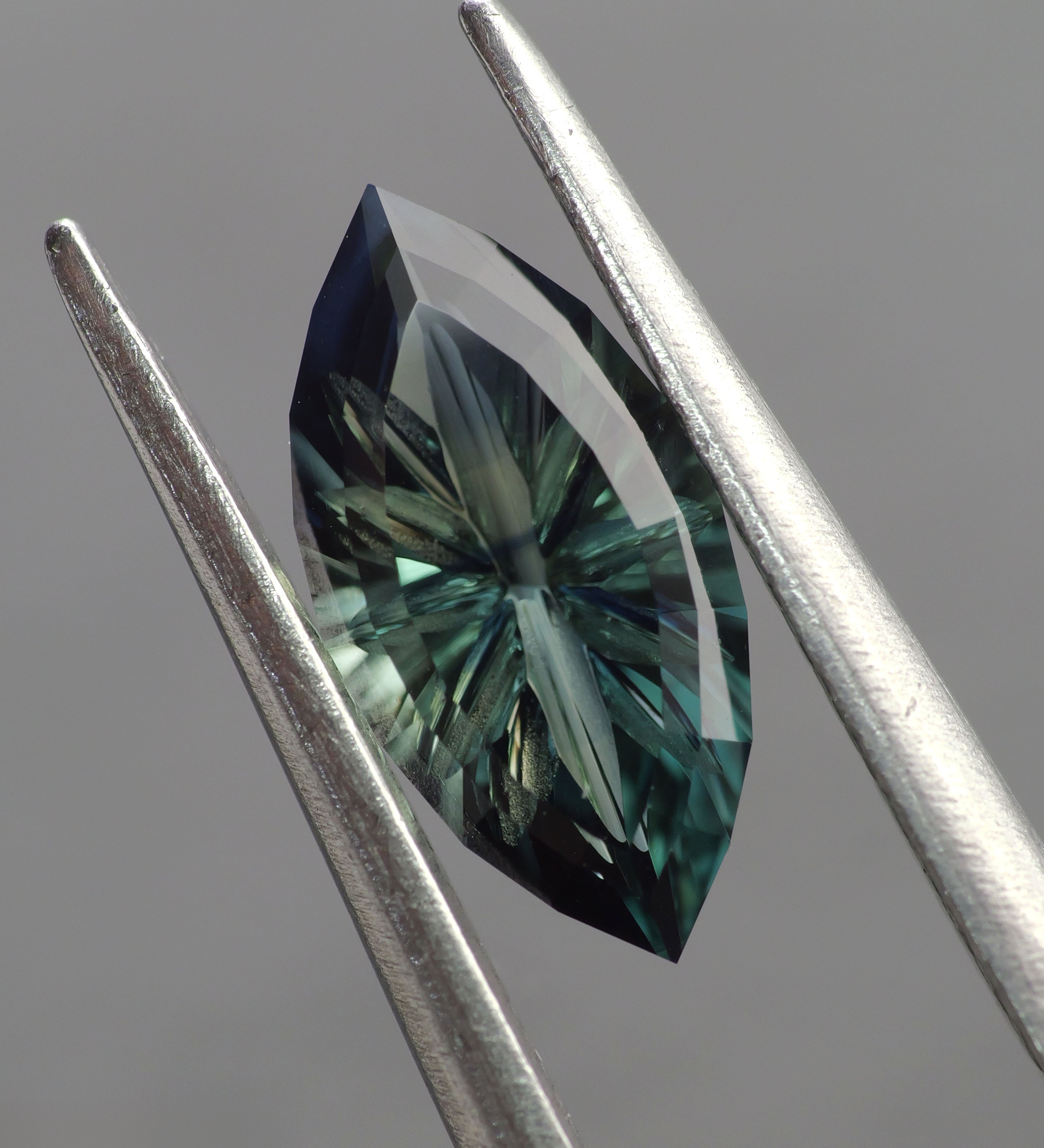 Sapphire | natural, teal color, fantasy-cut, 10x5mm, 1.2ct - Eden Garden Jewelry™