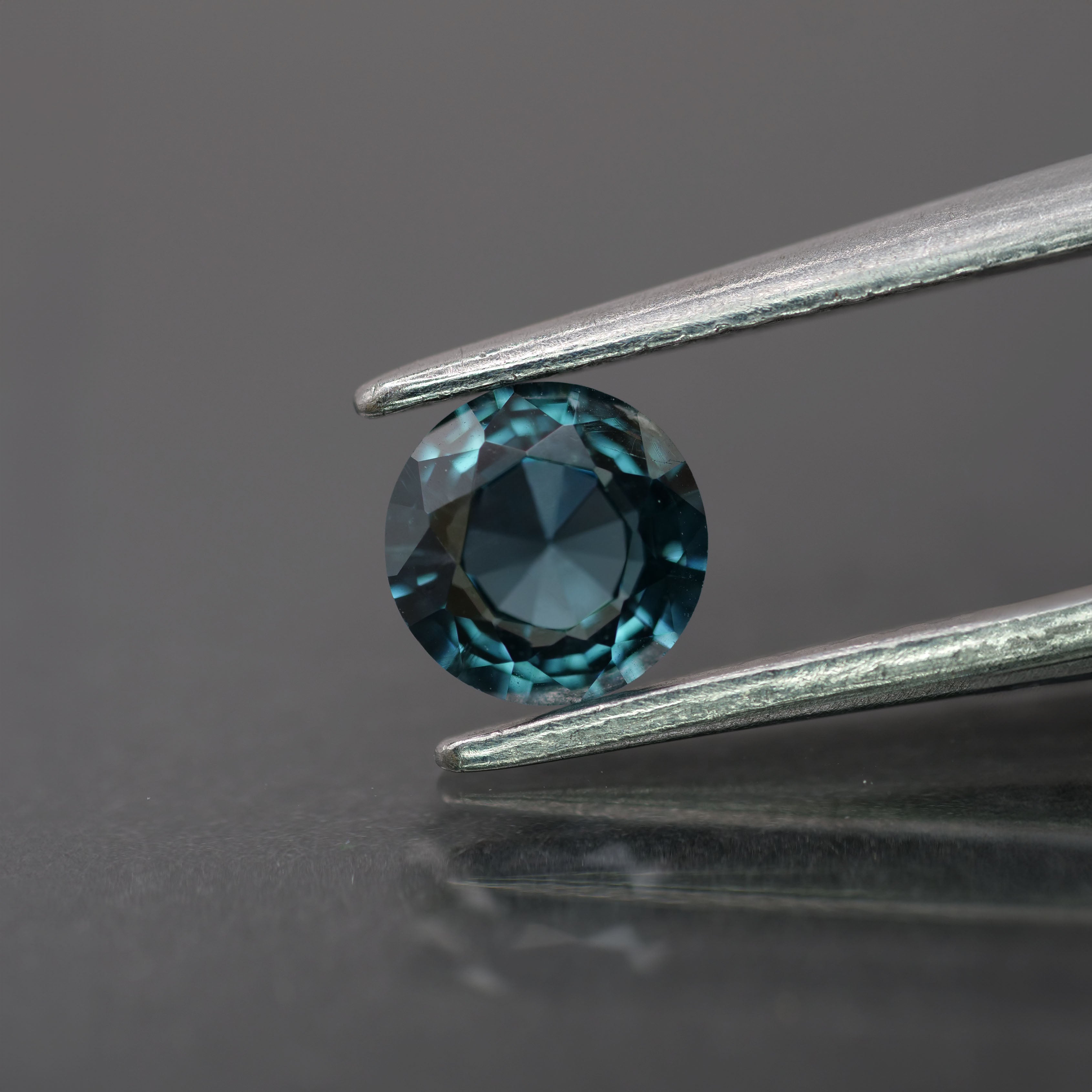 Spinel | natural, blue color, round-cut, 5mm, *0.5ct - Eden Garden Jewelry™