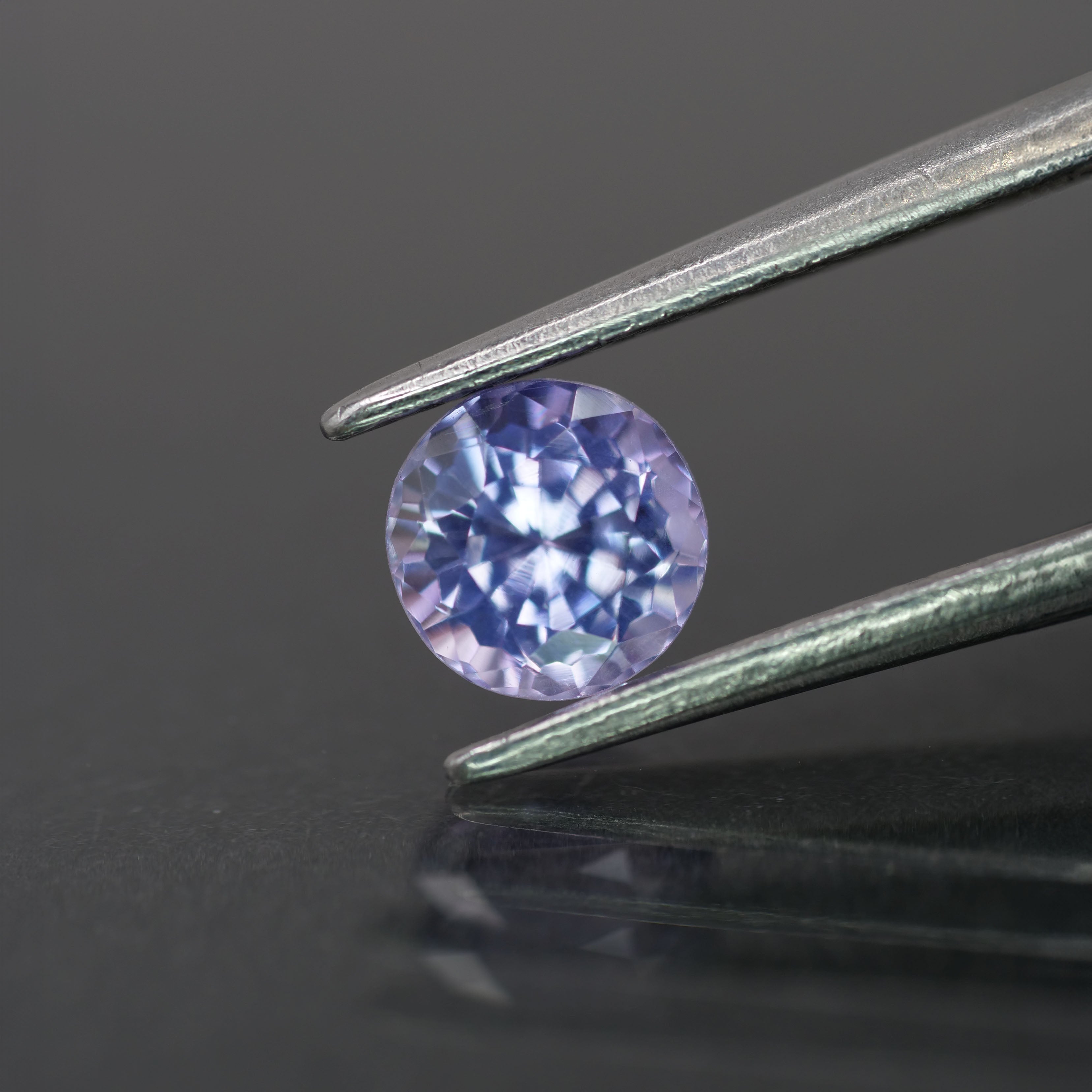 Sapphire | natural, purple color, round-cut, 5mm, 0.7ct - Eden Garden Jewelry™