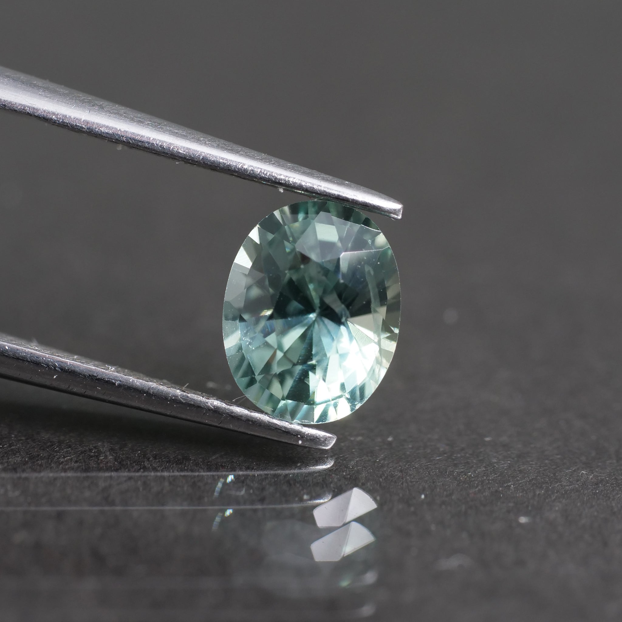 Sapphire | natural, teal colour, oval cut 7,8x6,2 mm, 1,8ct, Sri Lanka - Eden Garden Jewelry™