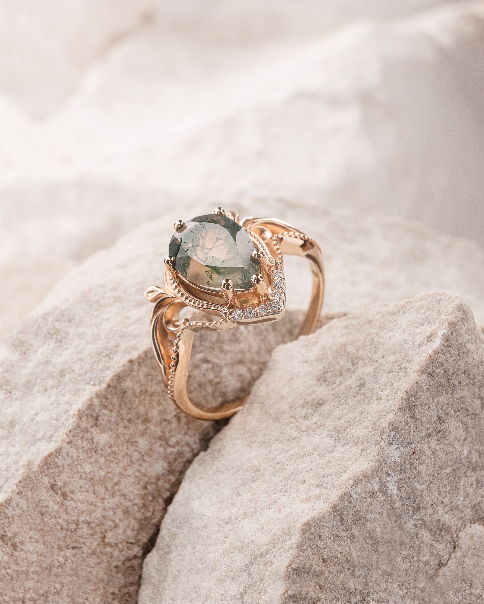 Moss agate engagement ring set, alternative ring set / Lida - Eden Garden Jewelry™