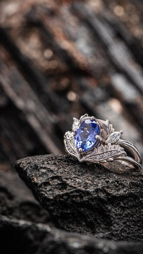 Engagement ring with tanzanite and diamonds / Adonis - Eden Garden Jewelry™