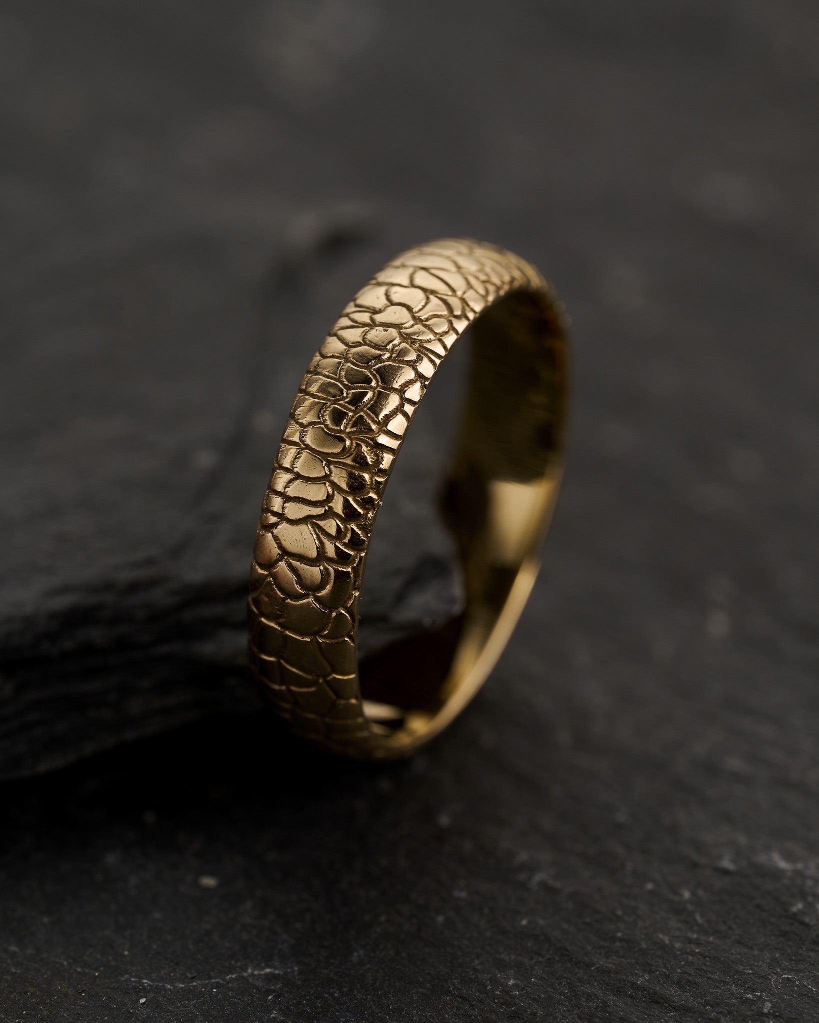 Wedding bands set for couple, reptile skin textured rings - Eden Garden Jewelry™