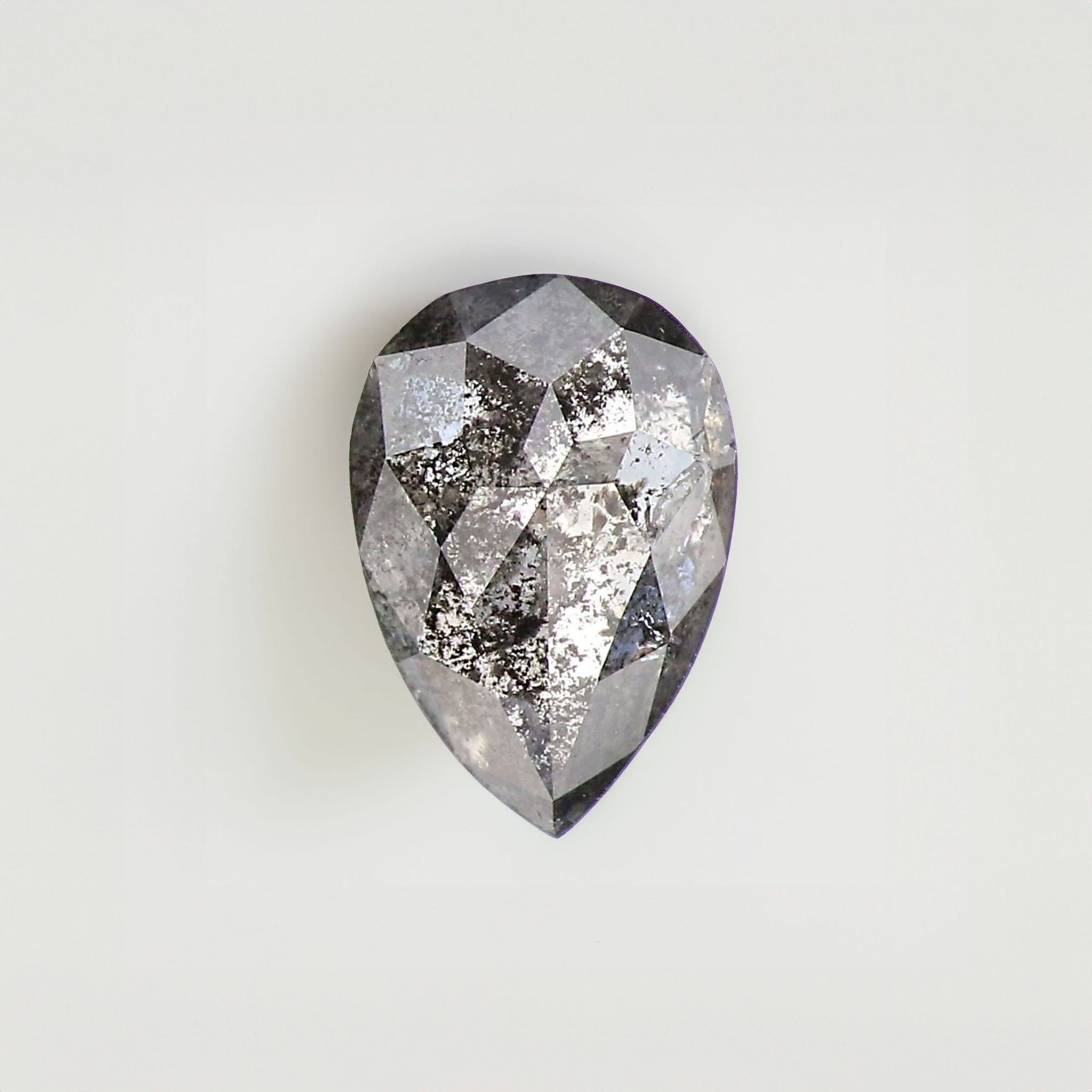 Salt & Pepper diamond | natural, pear cut *7x5mm, 0.8ct - Eden Garden Jewelry™
