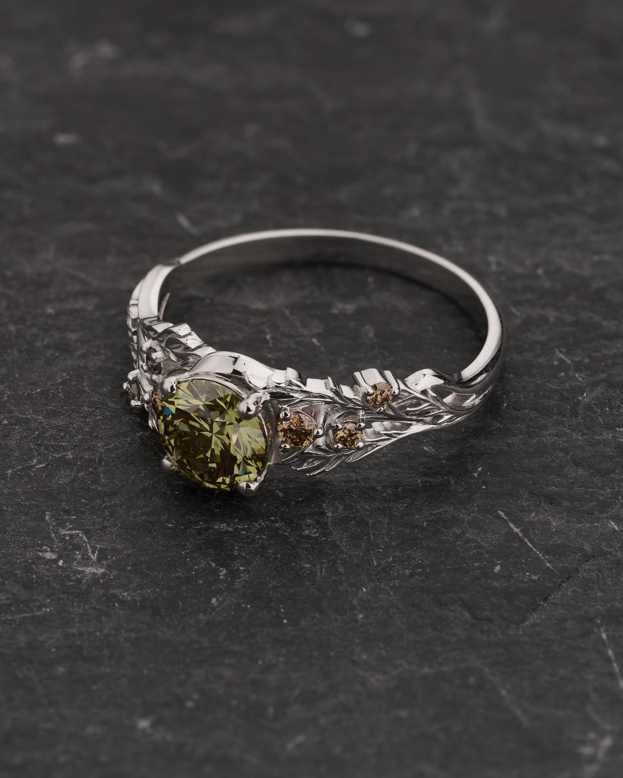 Engagement Ring with Round Fancy Vivid Green Diamond (Lab-Grown) in Forest Style / Japanese Maple - Eden Garden Jewelry™