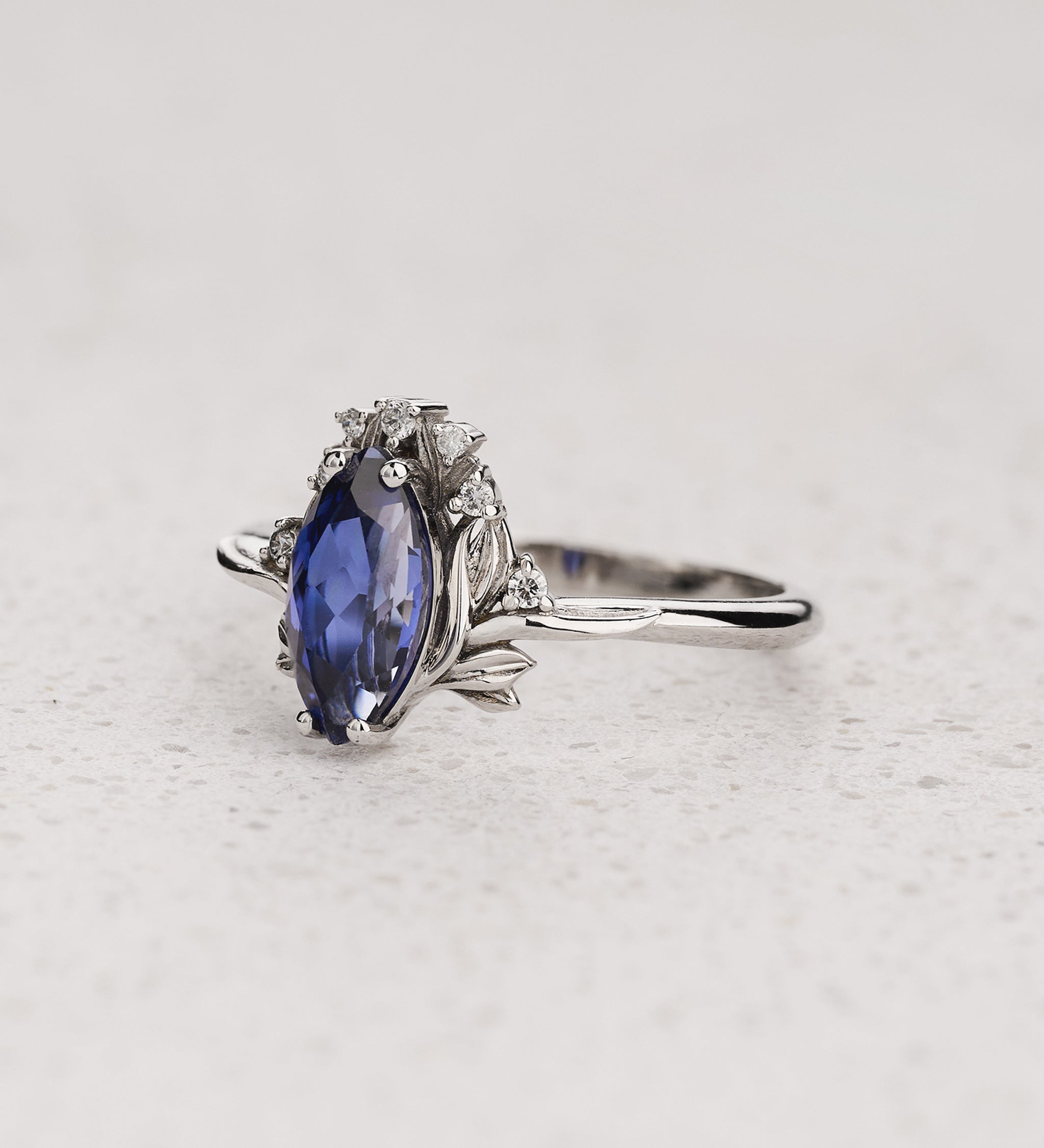 Engagement Ring with Marquise Blue Sapphire (Lab-Grown) in Flower style / Iris - Eden Garden Jewelry™