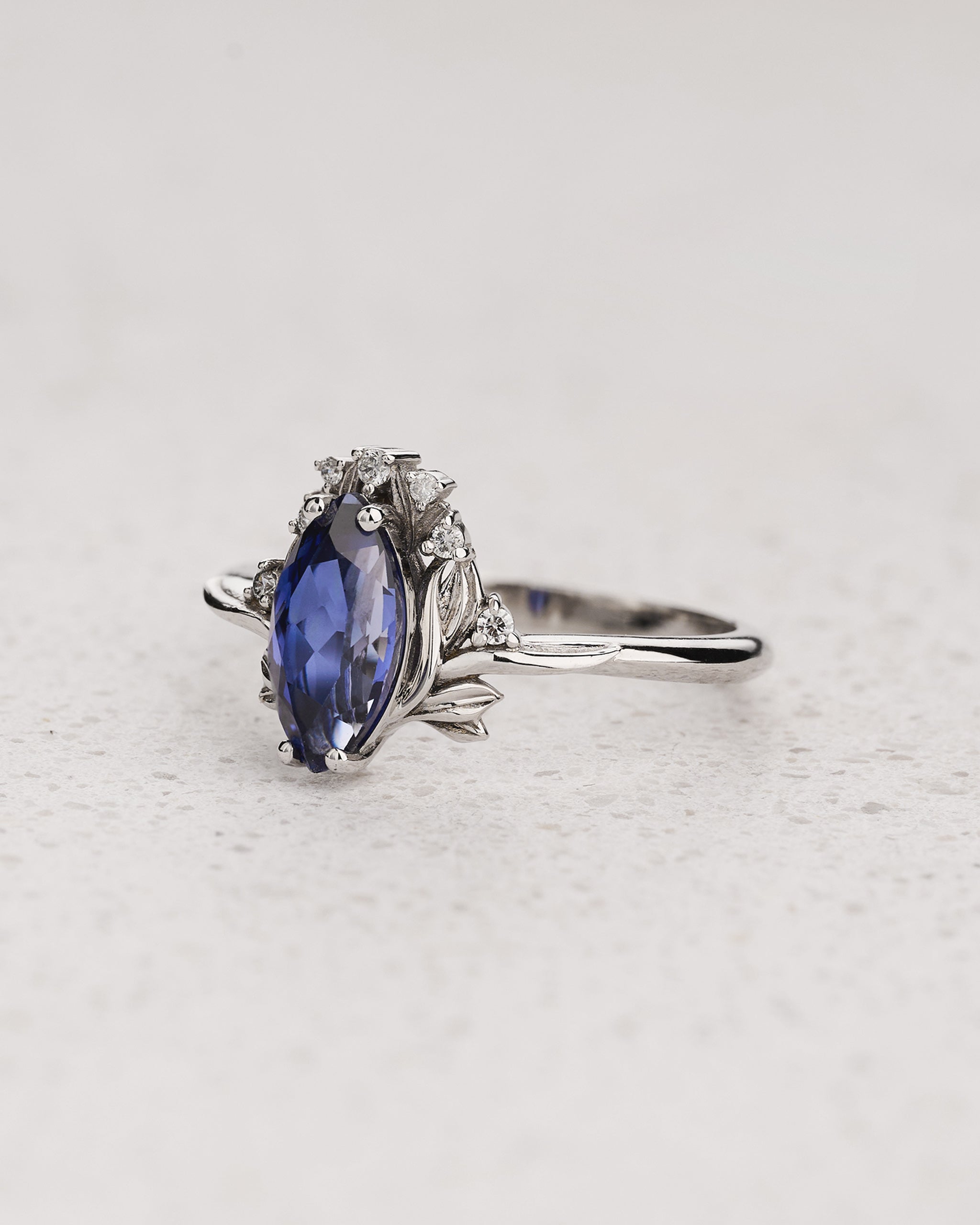 Engagement Ring with Marquise Blue Sapphire (Lab-Grown) in Flower style / Iris - Eden Garden Jewelry™
