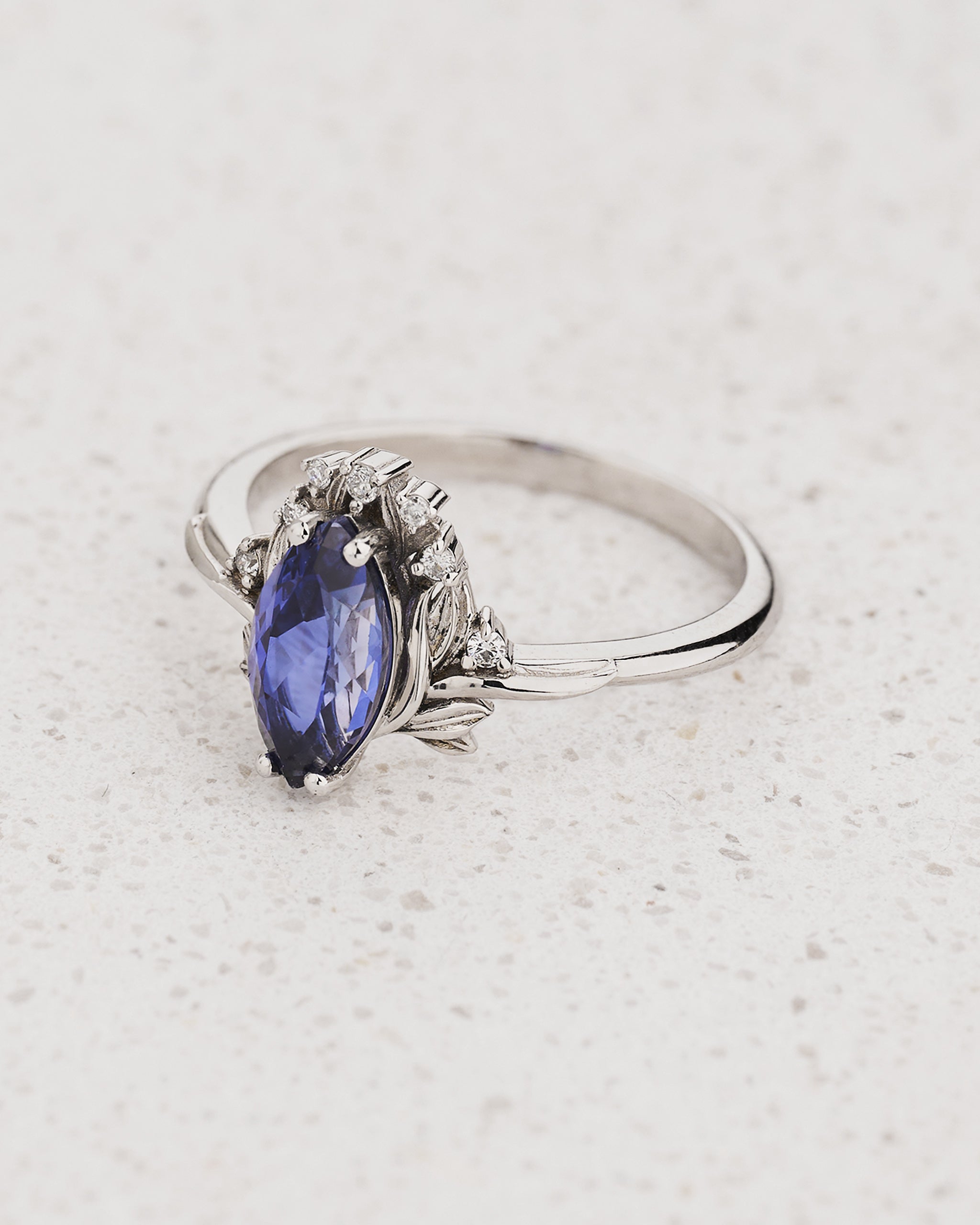 Engagement Ring with Marquise Blue Sapphire (Lab-Grown) in Flower style / Iris - Eden Garden Jewelry™