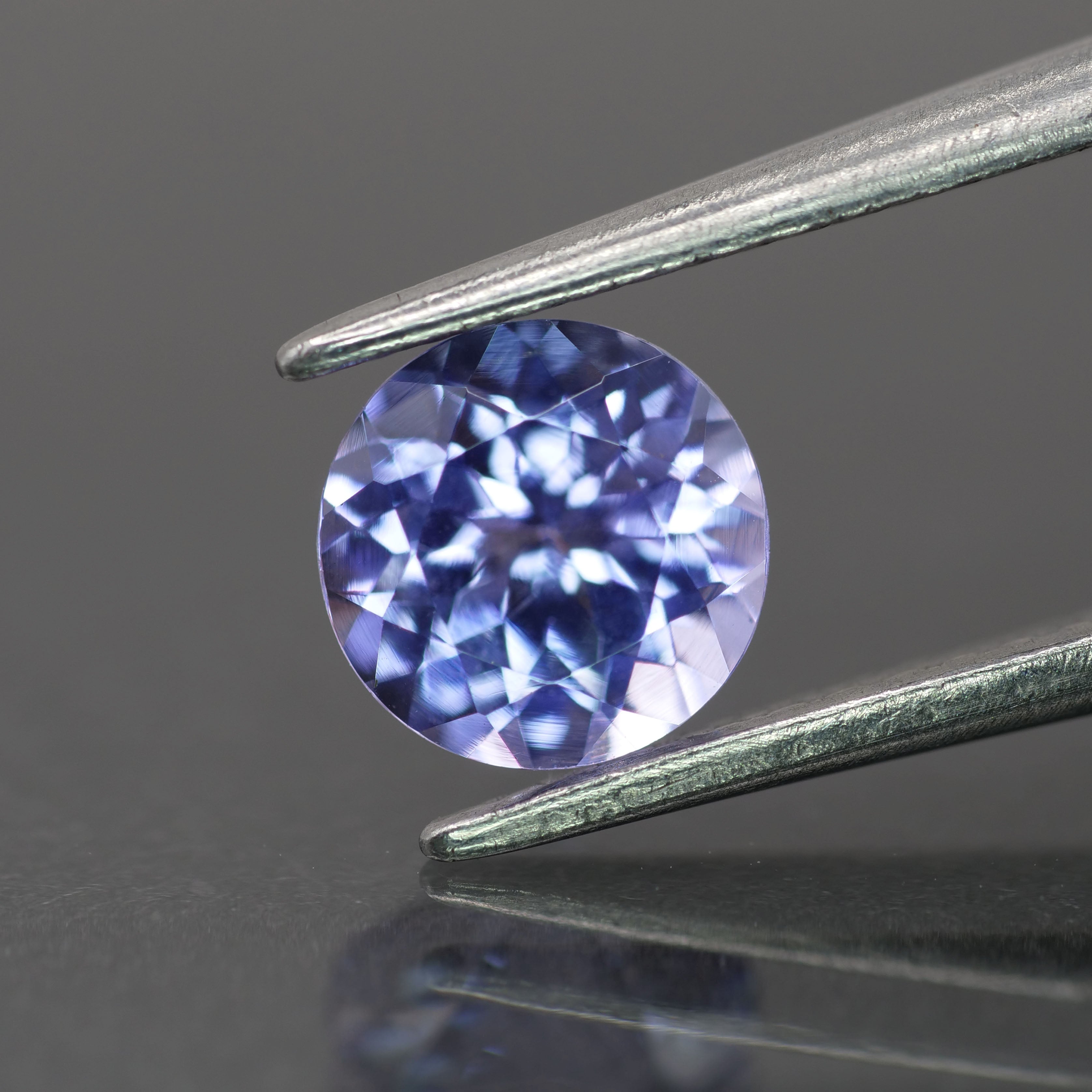 Tanzanite | natural, purple color, round-cut, 6mm, 0.9ct - Eden Garden Jewelry™