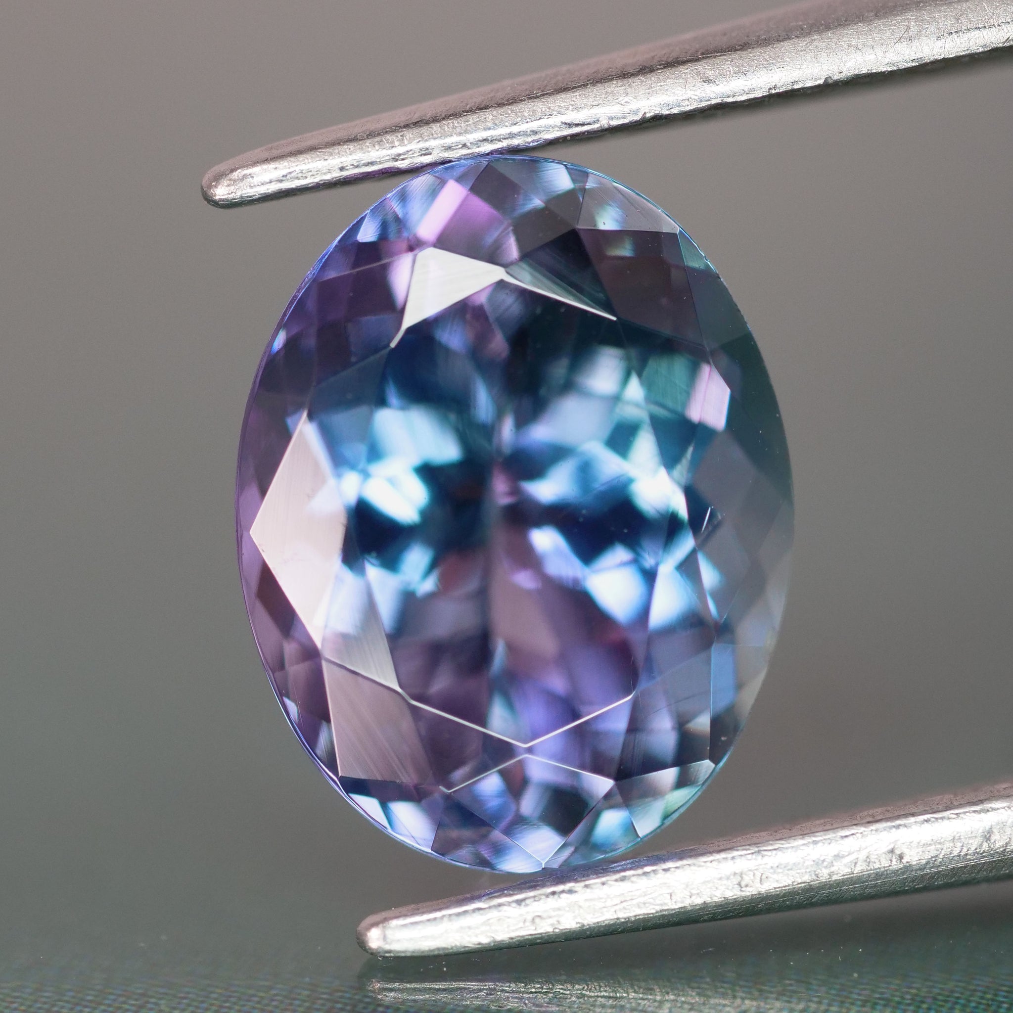 Tanzanite | natural, bluish purple, oval cut 9x7 mm, 2.15 ct - Eden Garden Jewelry™