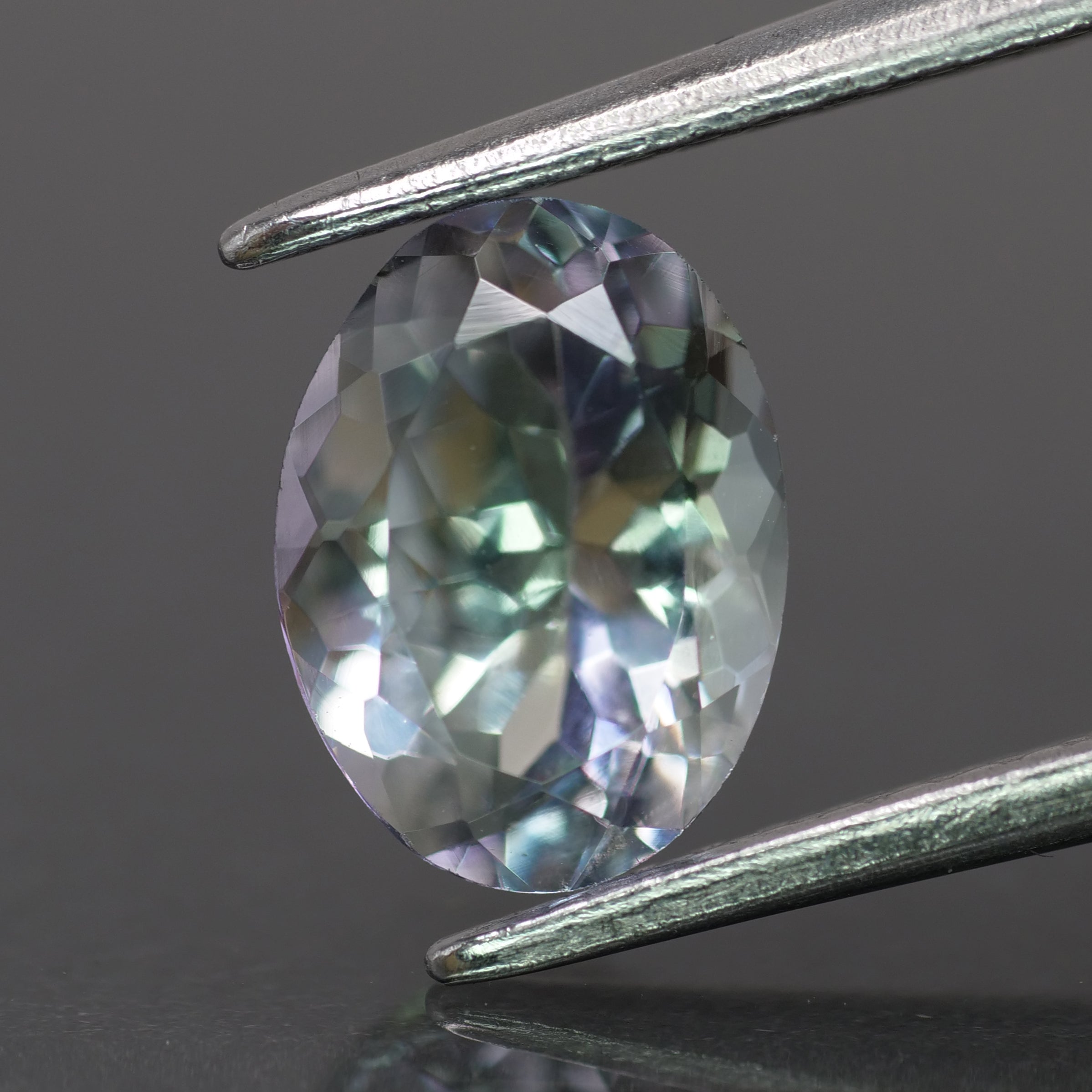 Tanzanite | natural, multi-colour: green, purple, blue, oval-cut, 8x6mm, 1.2ct - Eden Garden Jewelry™