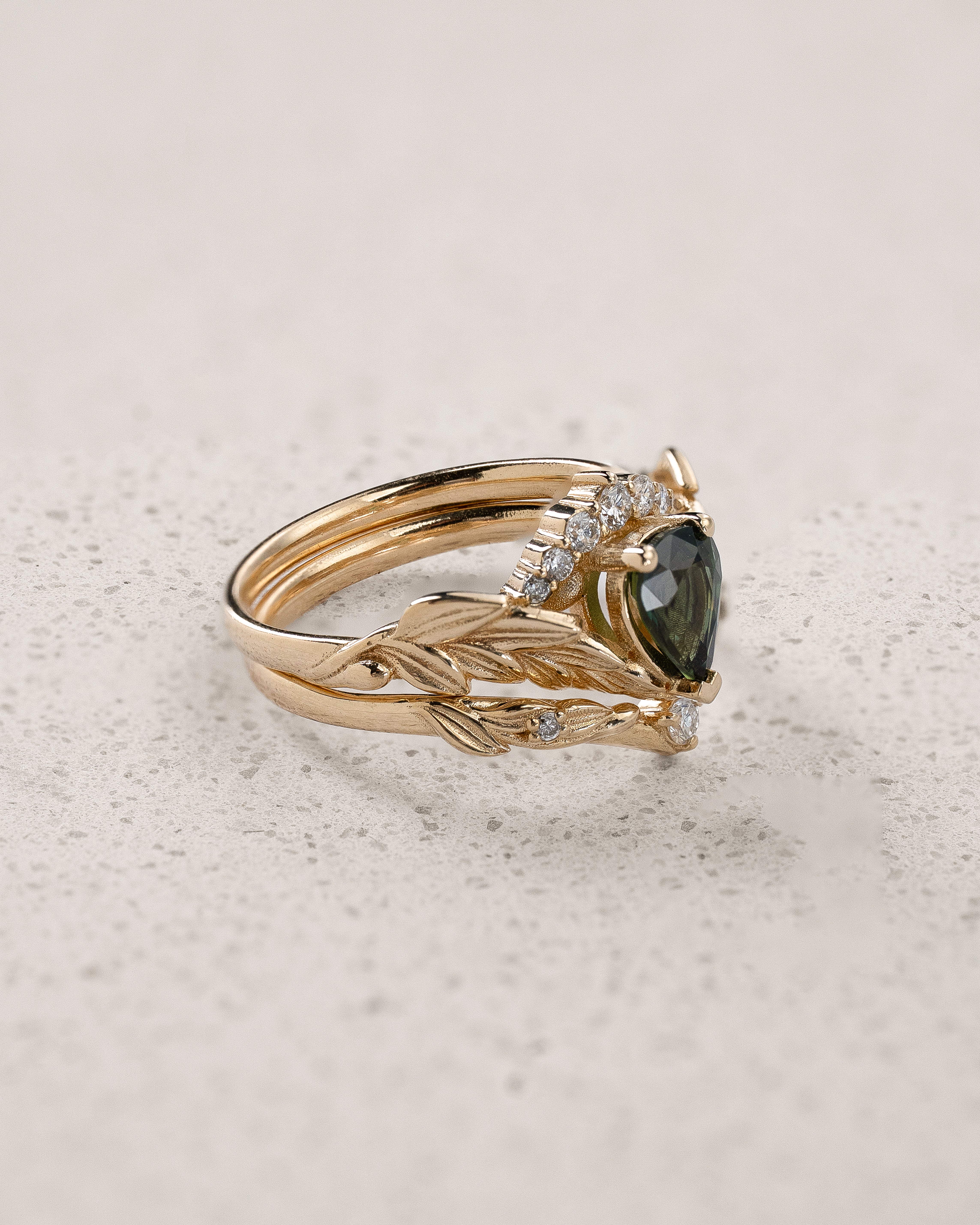 READY TO SHIP: Palmira Crown bridal set with green sapphire and diamonds, 14K yellow gold, AVAILABLE RING SIZES: 5.5 - 8.5 US - Eden Garden Jewelry™