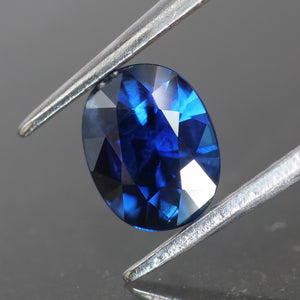 Blue Sapphire | IGI certified | natural, oval cut 8x6 mm, VS, 1.17ct - Eden Garden Jewelry™
