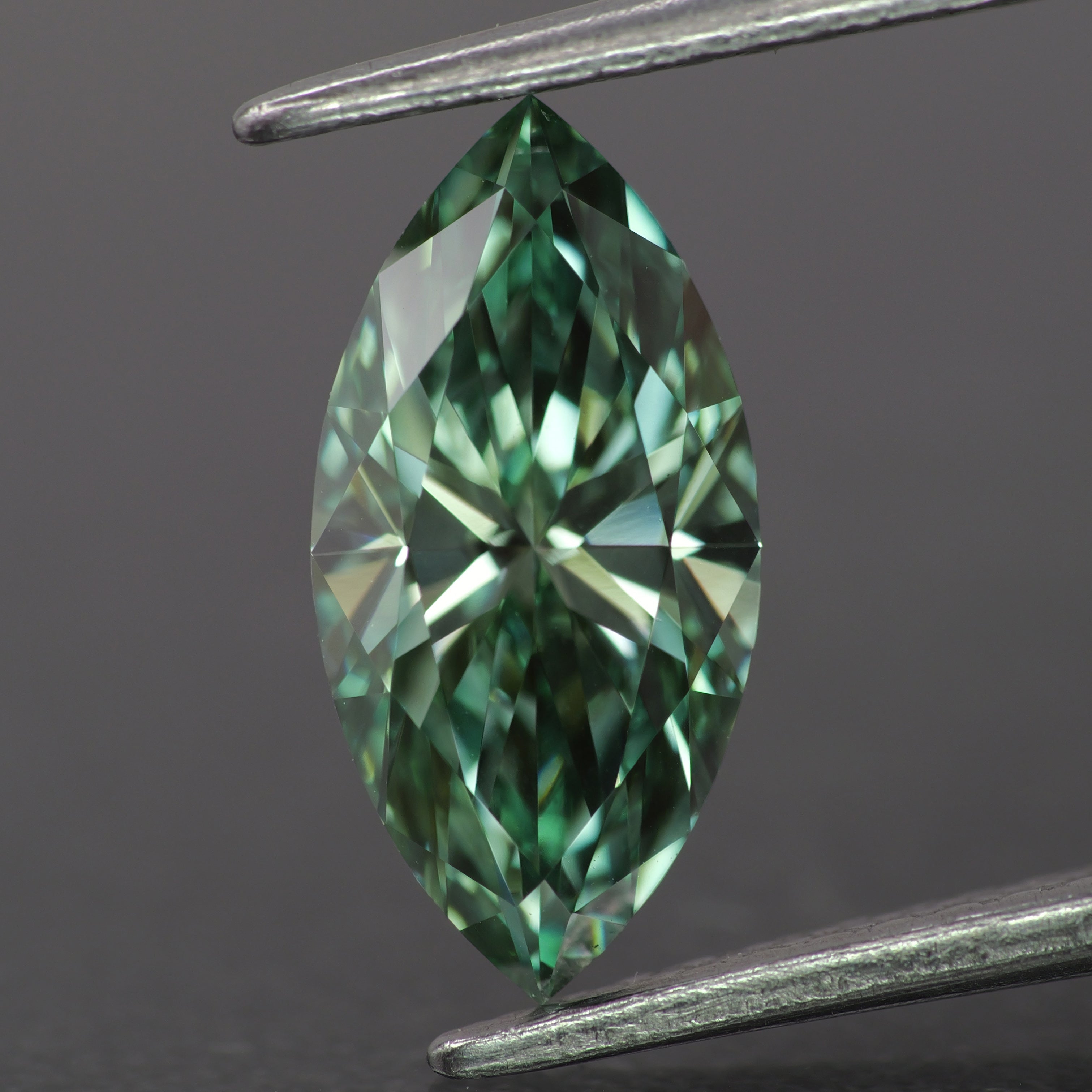 Lab grown diamond | IGI certified | marquise-cut, *12x5.5mm, Fancy vivid green color, VS1, 1.2ct - Eden Garden Jewelry™