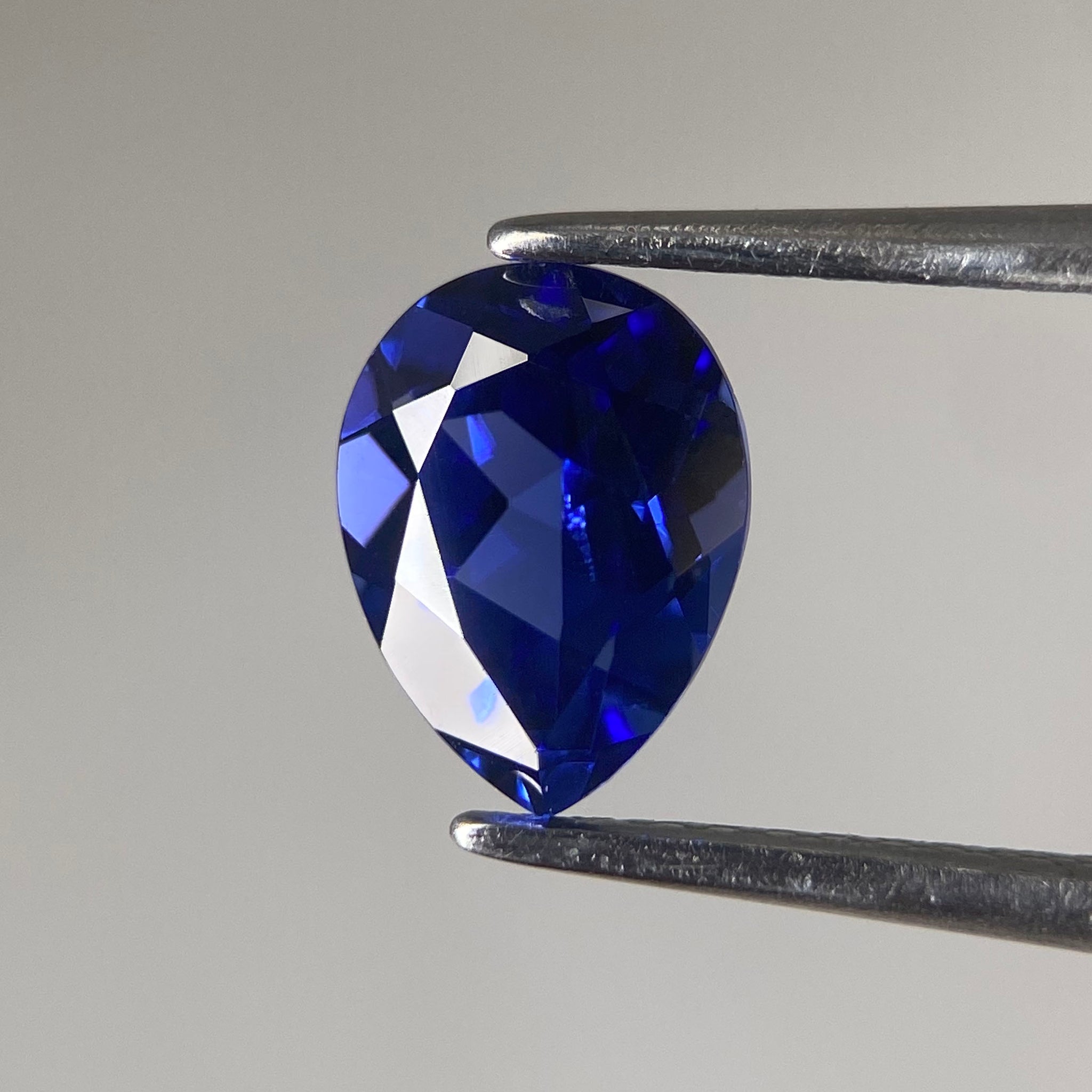 Blue Sapphire | lab created, pear cut 8x6mm, VS 1.5ct - Eden Garden Jewelry™