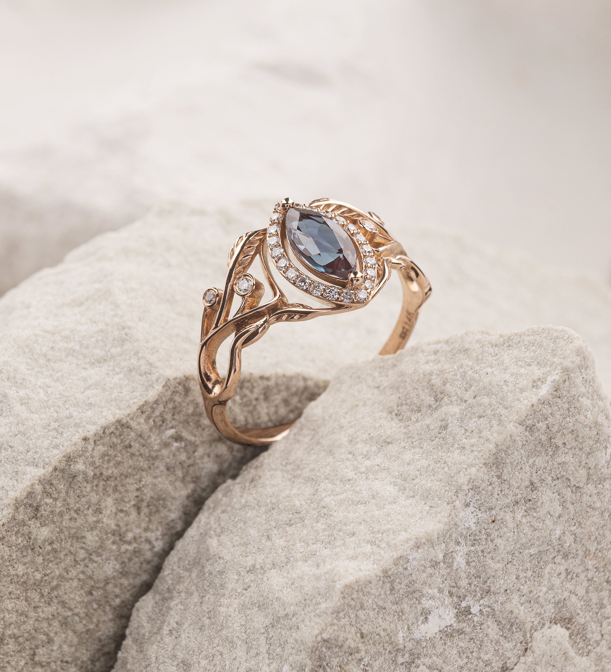 Marquise alexandrite ring with diamond halo / Callisto - Eden Garden Jewelry™