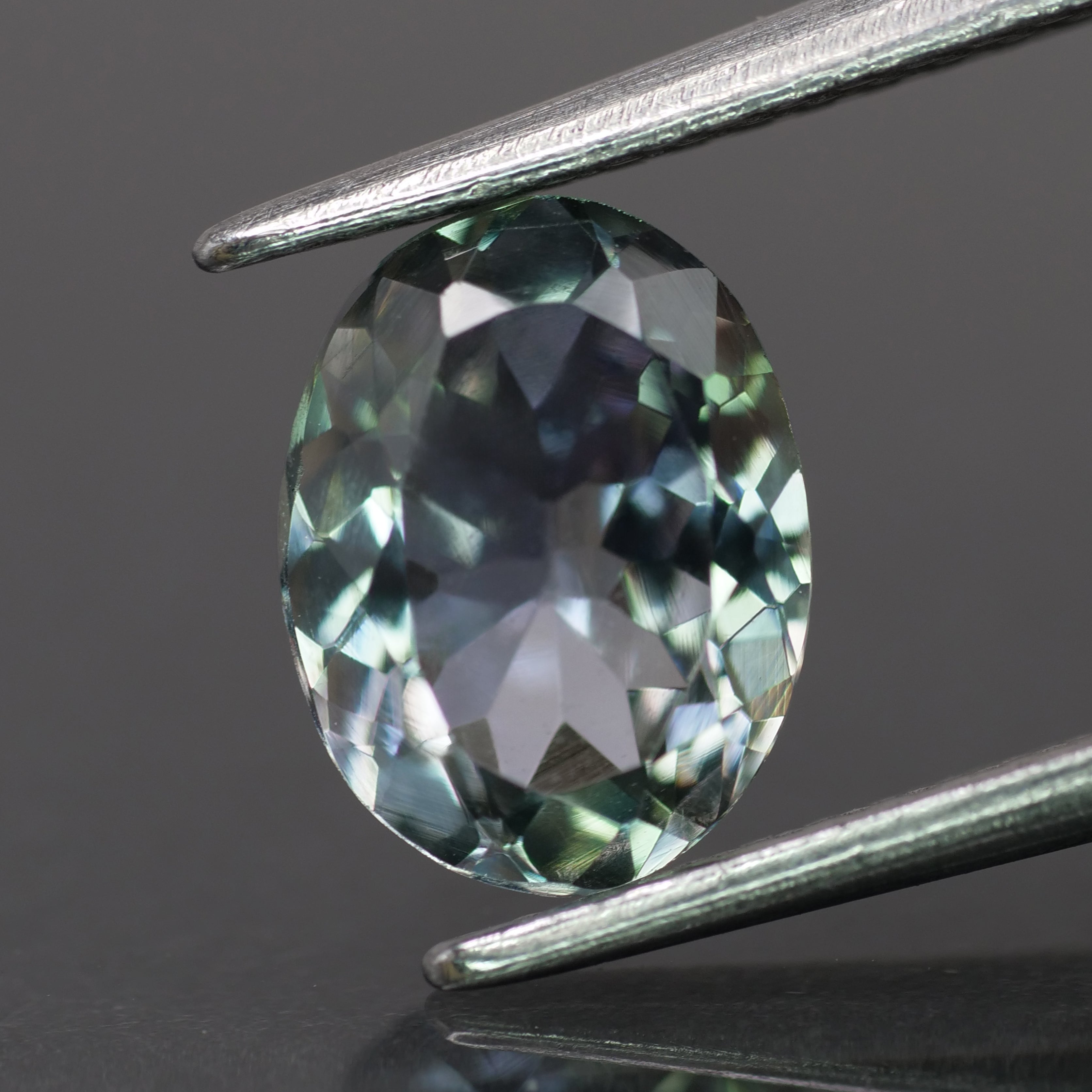 Tanzanite | natural, multi-colour: green, purple, blue, oval-cut, 8x6mm, 1.3ct - Eden Garden Jewelry™