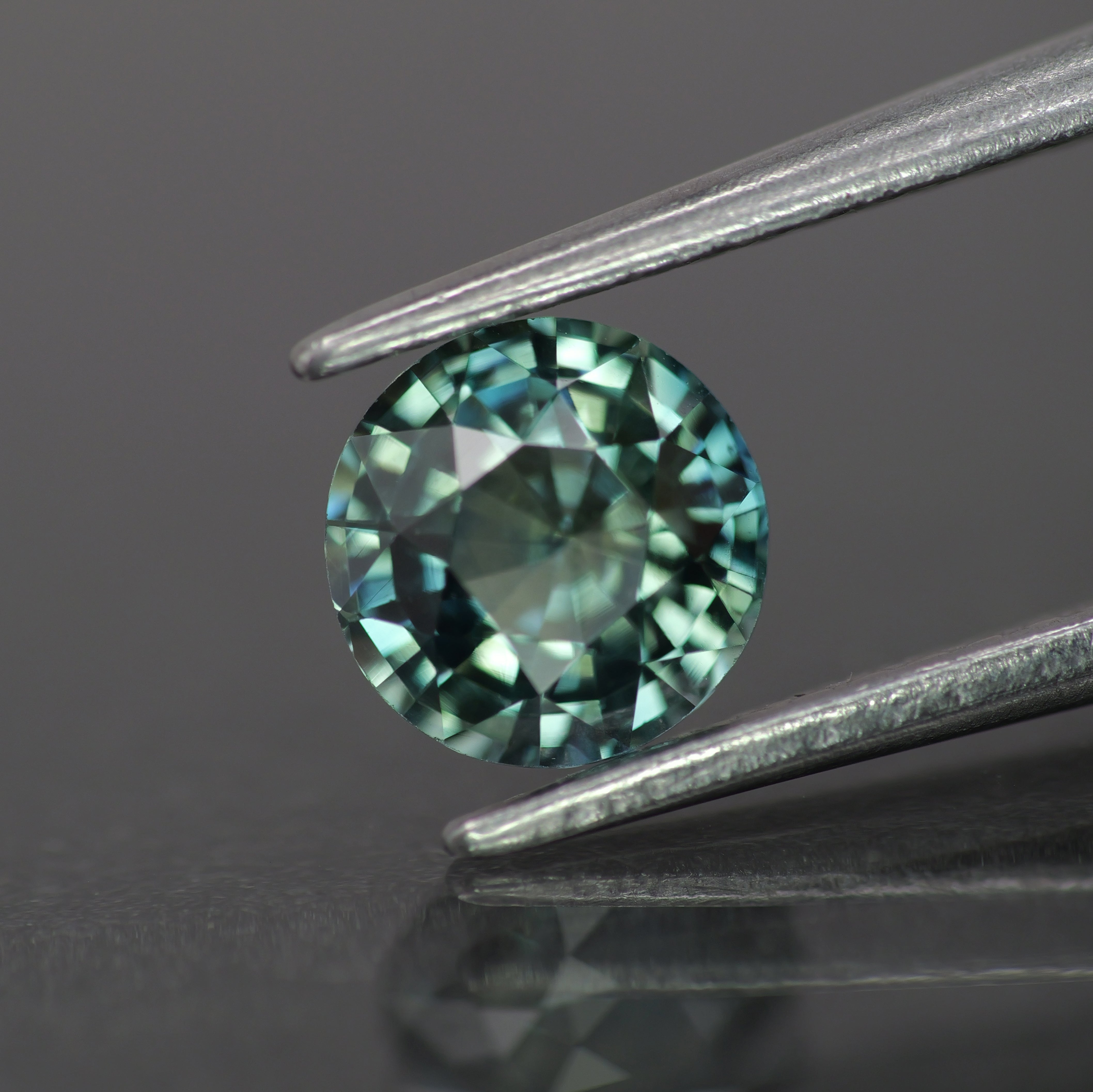 Sapphire | natural, teal color/color changing, round-cut, *6mm, 1ct - Eden Garden Jewelry™