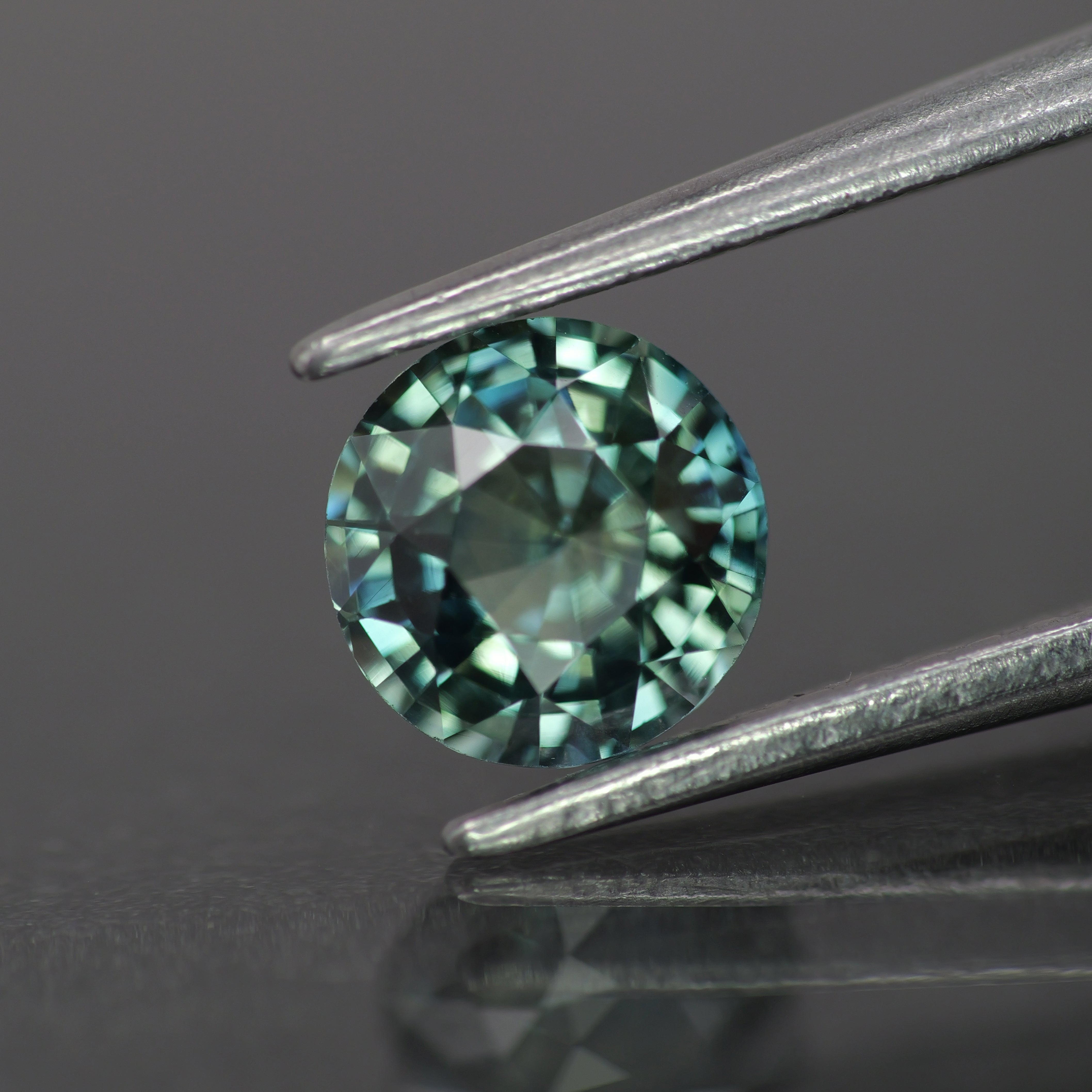 Sapphire | natural, teal color/color changing, round-cut, *6mm, 1ct - Eden Garden Jewelry™