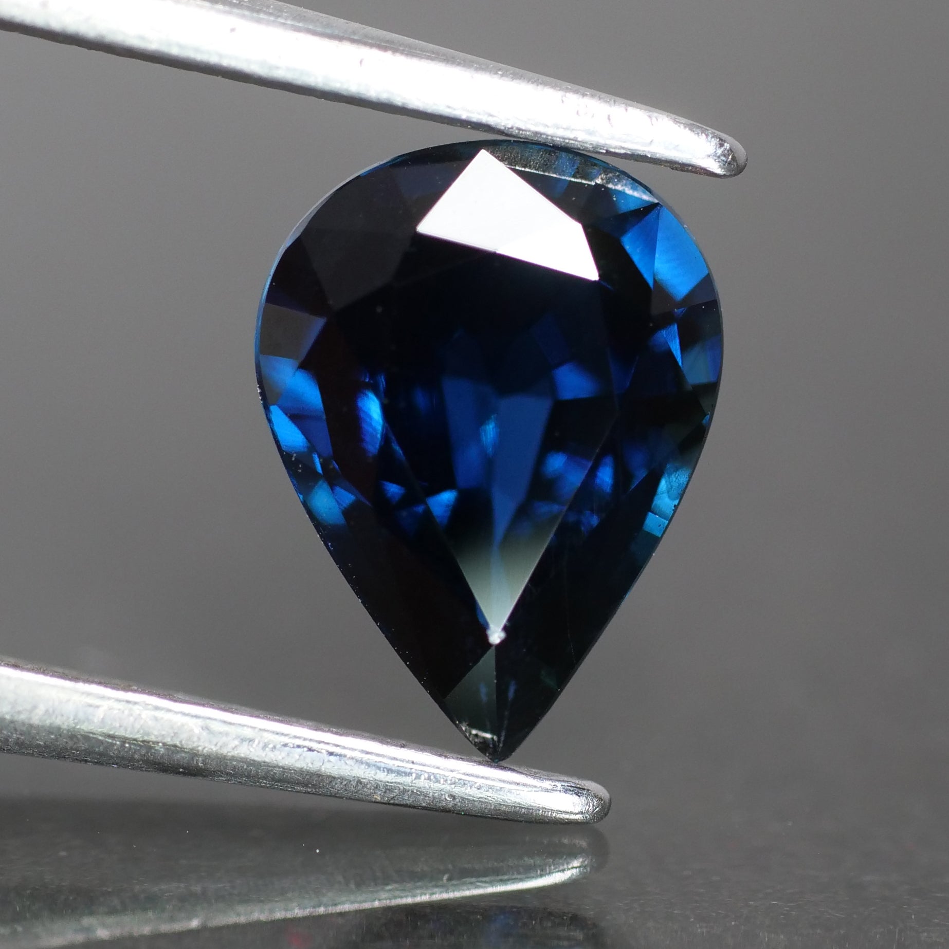 Blue Sapphire | IGI certified | natural, pear cut *8x6 mm, VS, 1.33ct - Eden Garden Jewelry™