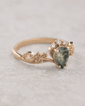 Celtic engagement ring with pear cut moss agate and diamonds / Horta