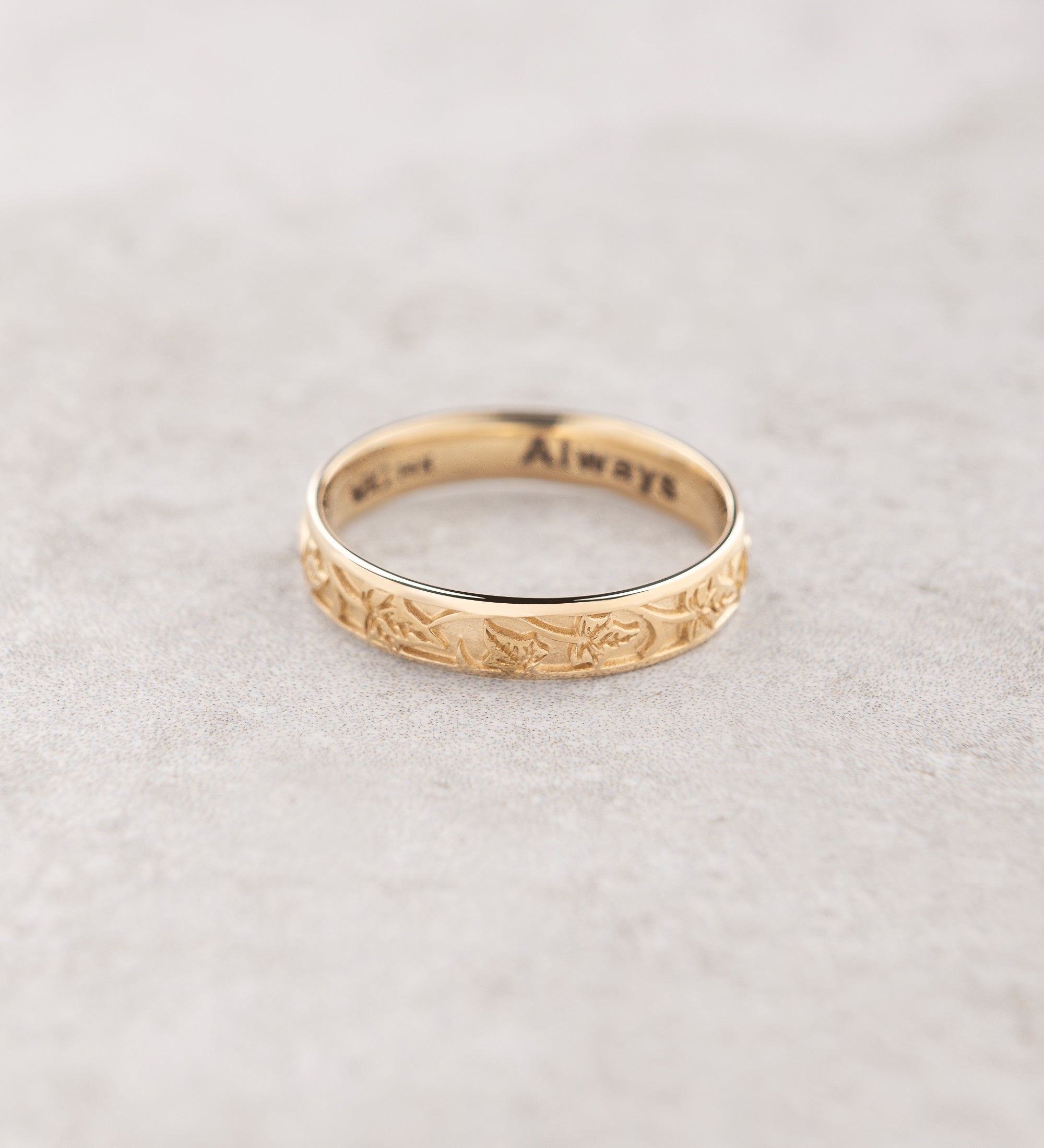 READY TO SHIP: Ivy leaves wedding band in 14K yellow gold, comfort fit ring 4 mm, RING SIZE 10 US - Eden Garden Jewelry™