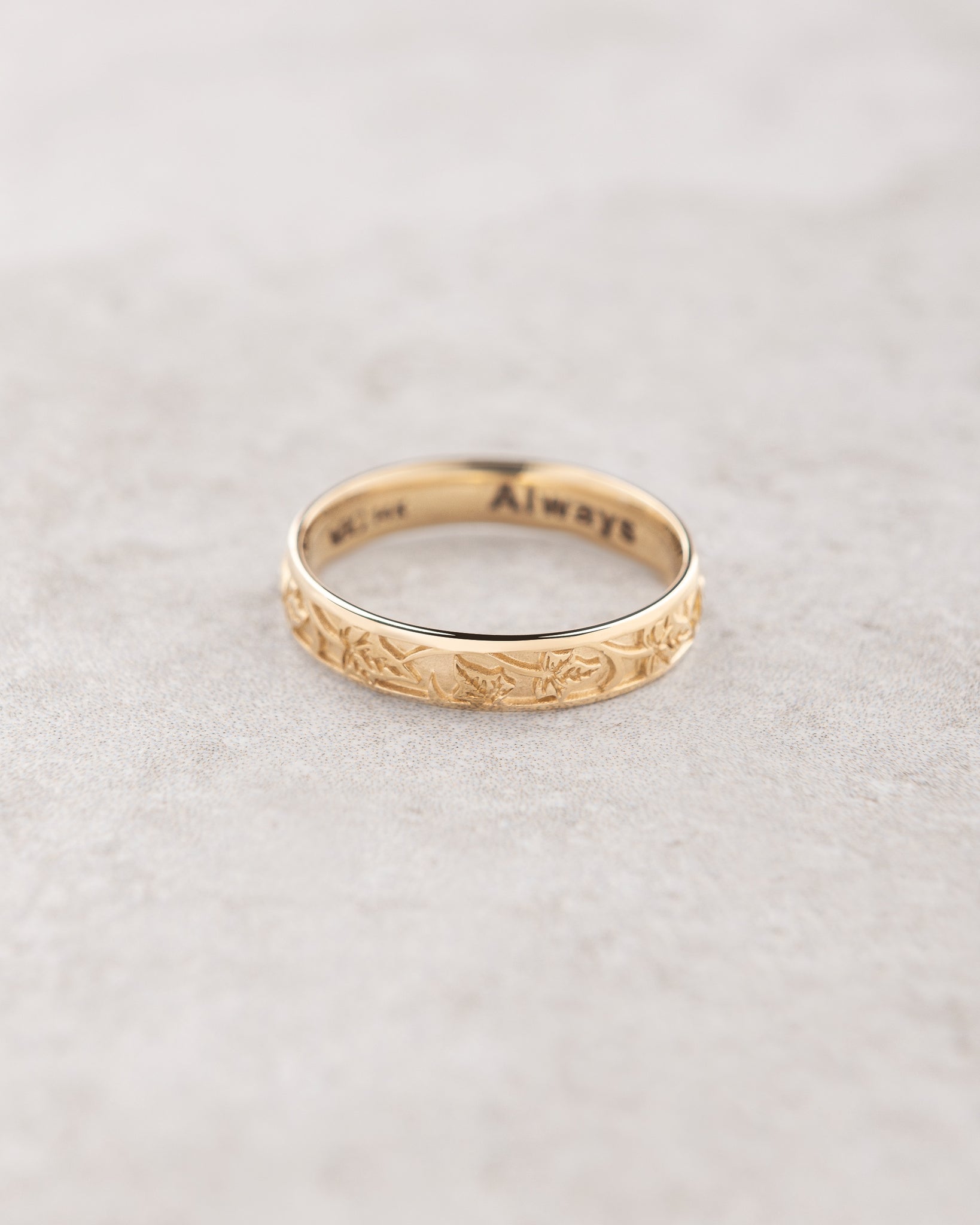 READY TO SHIP: Ivy leaves wedding band in 14K yellow gold, comfort fit ring 4 mm, RING SIZE 10 US