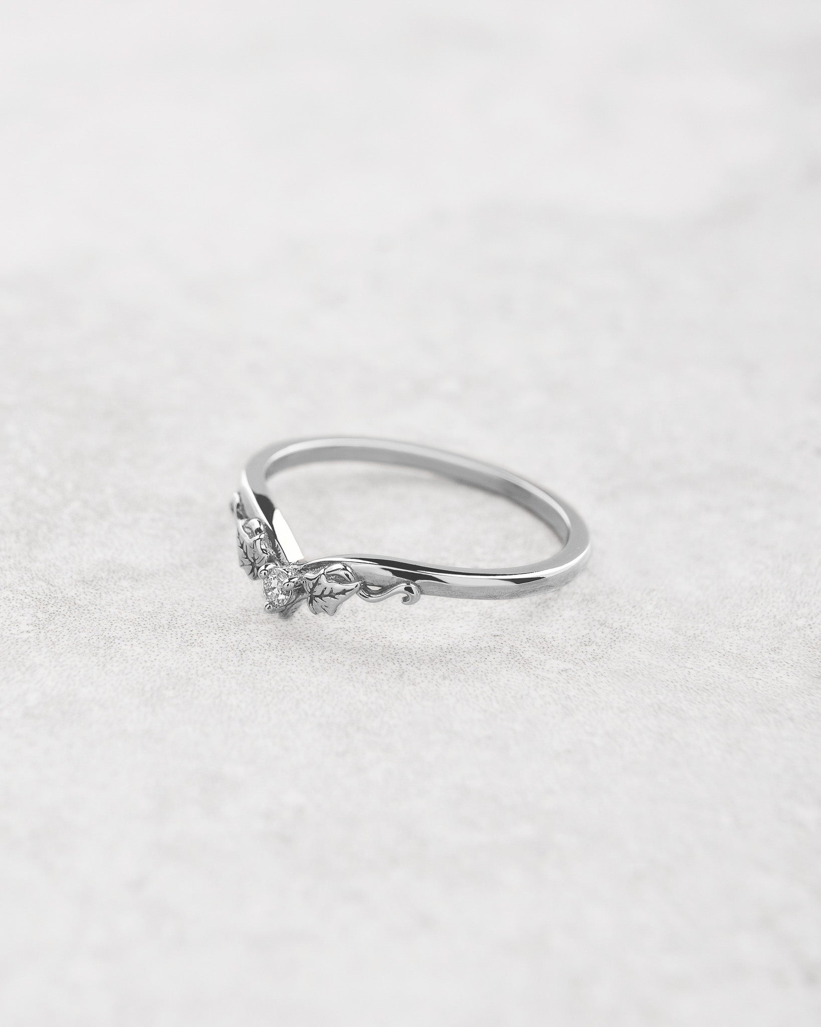 Curved ivy leaves ring with diamond, matching wedding band for Ariadne - Eden Garden Jewelry™
