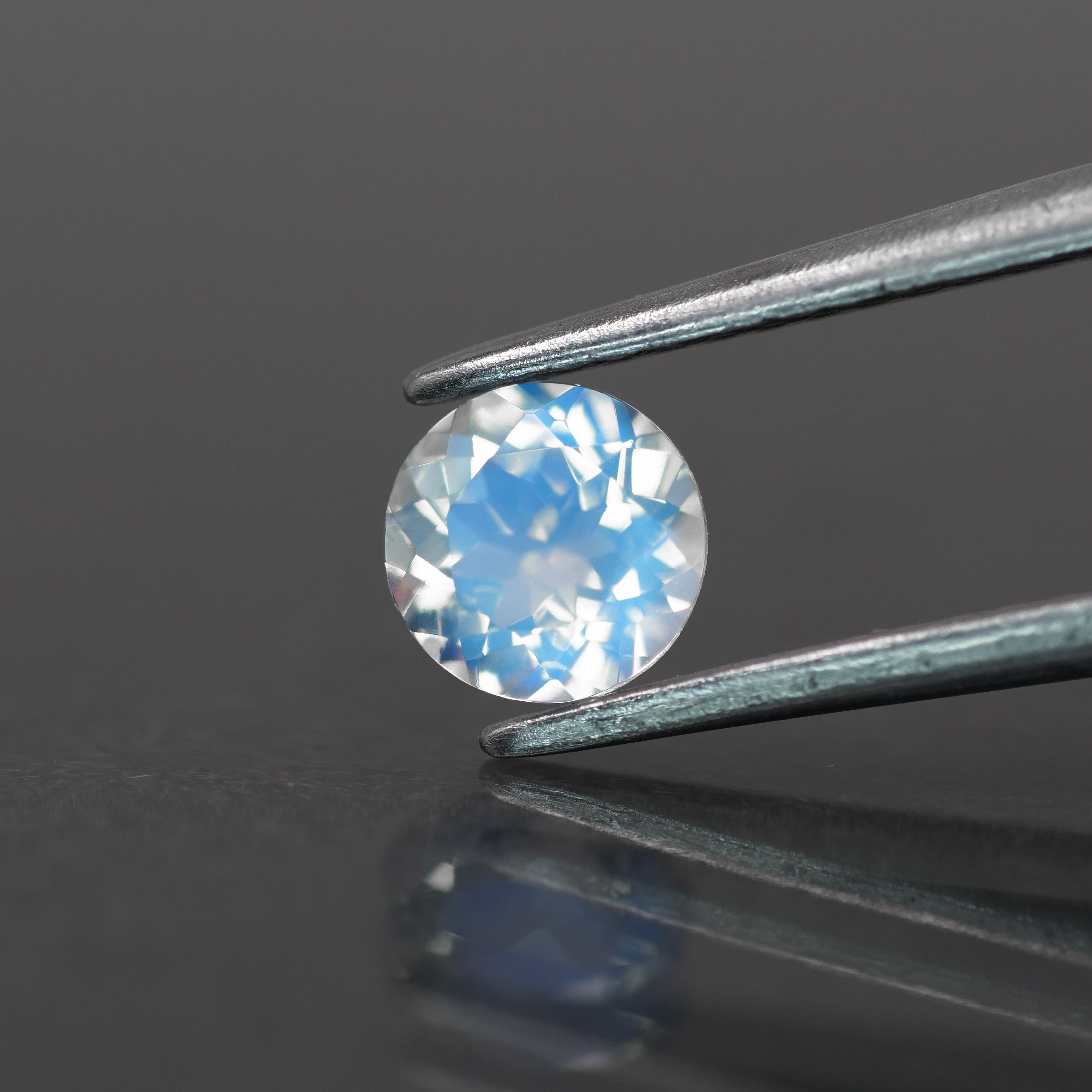 Moonstone | natural, round-cut, 5mm, 0.5ct, Africa - Eden Garden Jewelry™