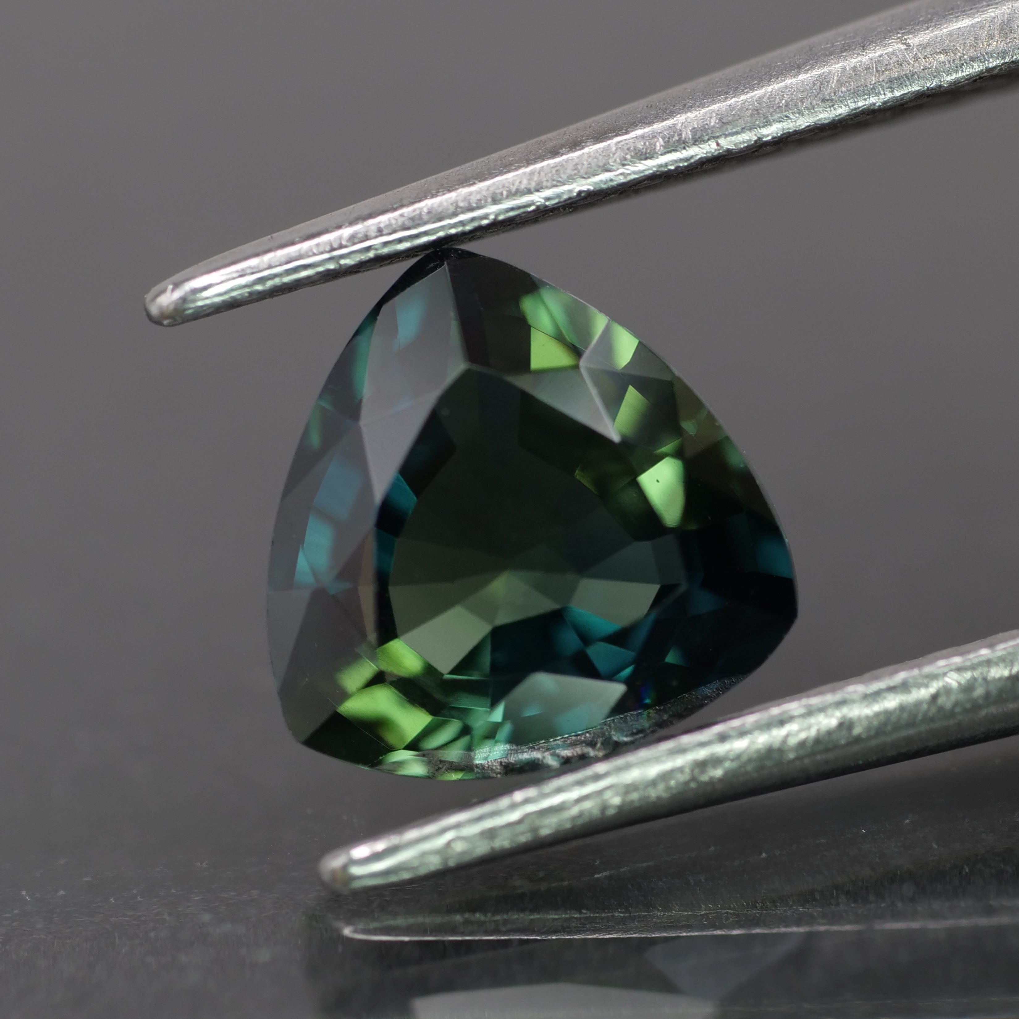 Sapphire | natural, teal color, trillion-cut, *6.7mm, *1.2ct - Eden Garden Jewelry™