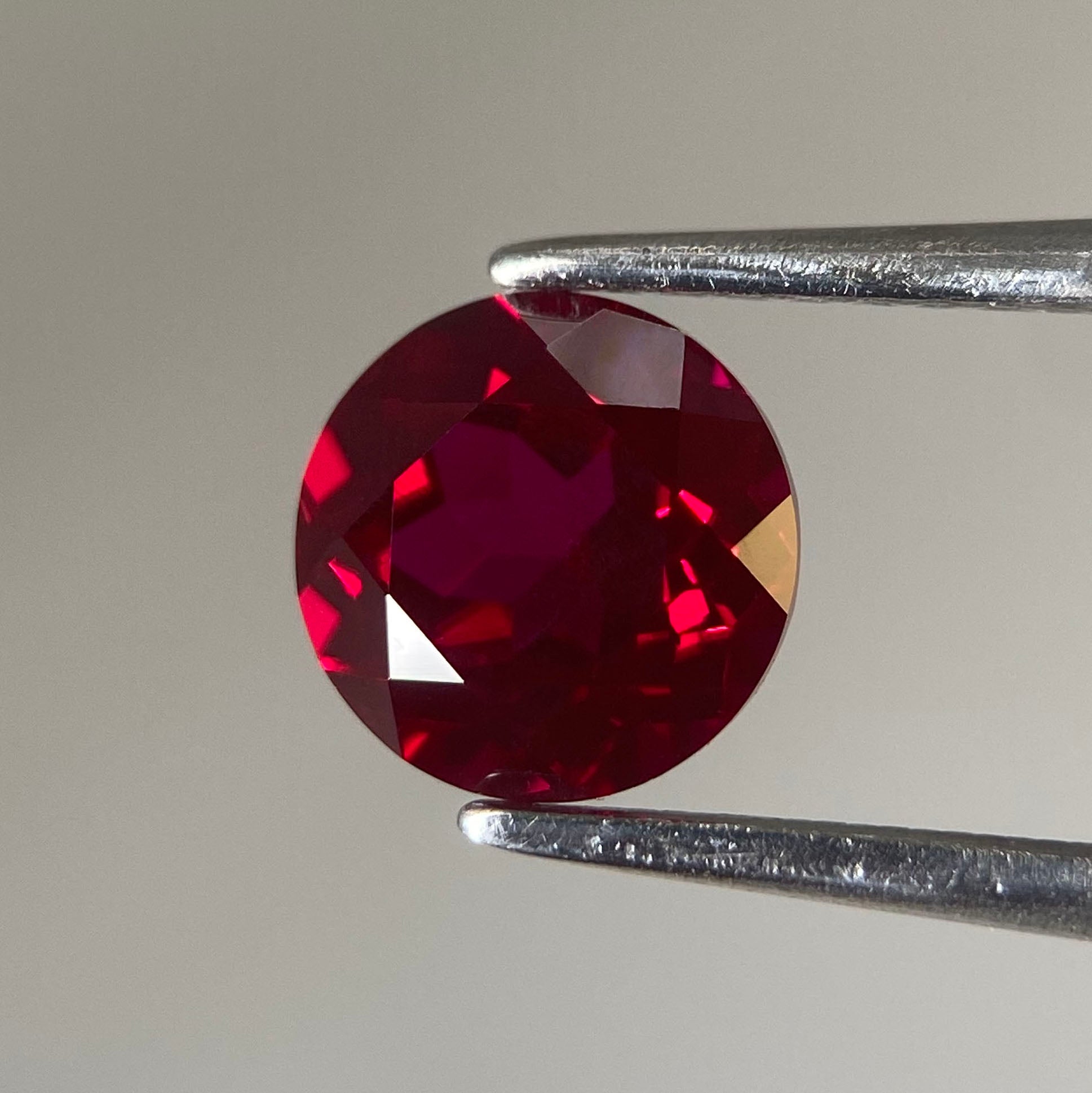 Ruby | Lab created Hydrothermal , round cut 6.5 mm, 1.5 ct - Eden Garden Jewelry™