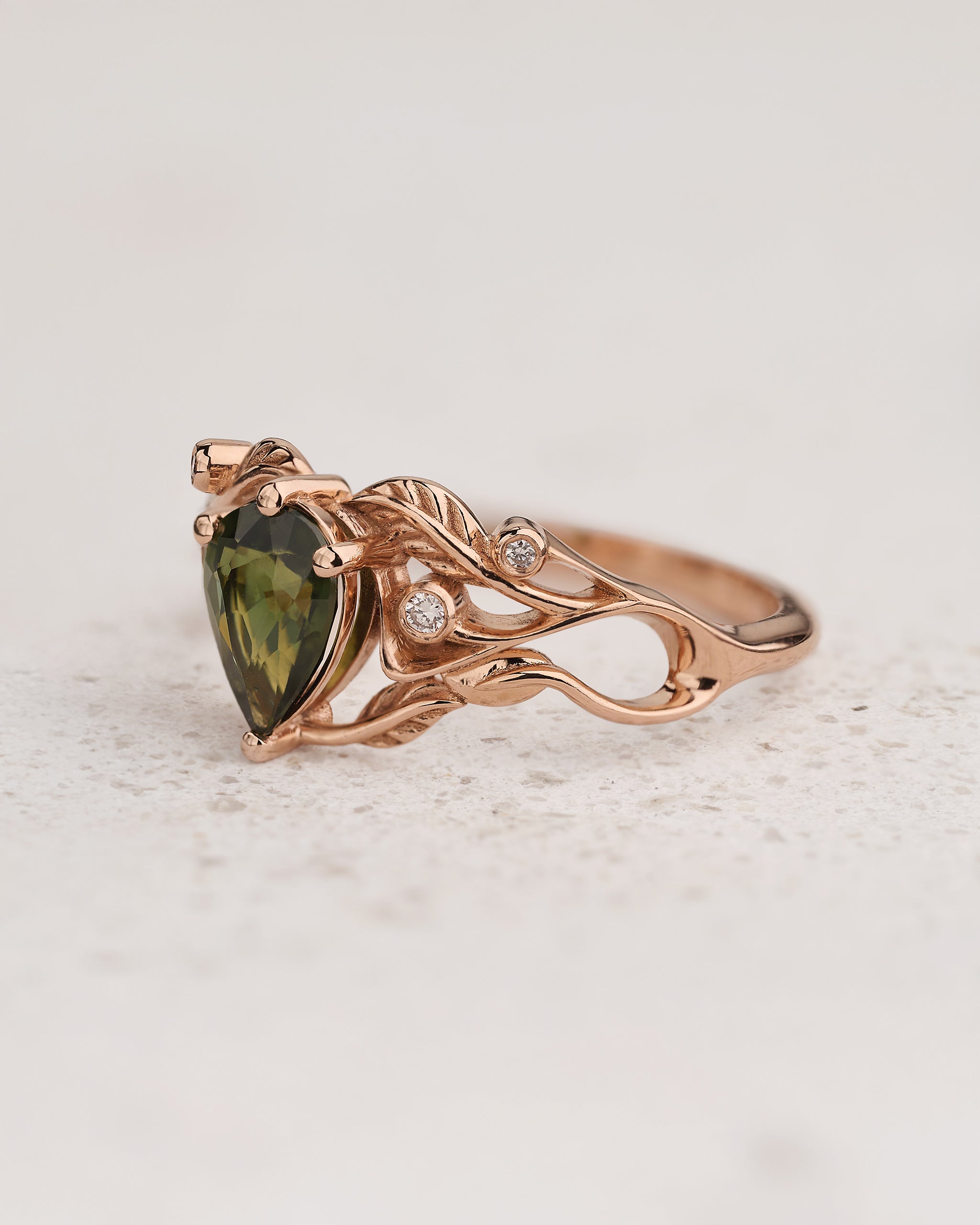 Engagement Ring with (Natural) Green Sapphire in Art Nouveau Style / Callisto - Eden Garden Jewelry™