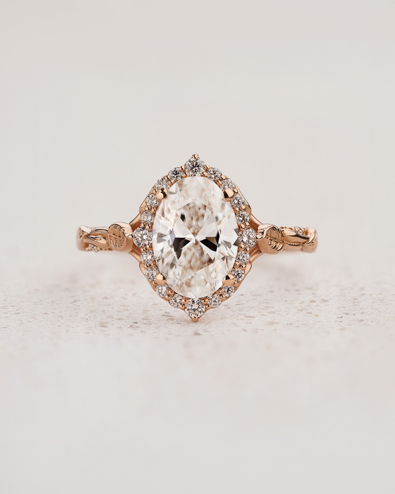 Engagement Ring with Oval Diamond and Leaf Motifs / Florentina - Eden Garden Jewelry™