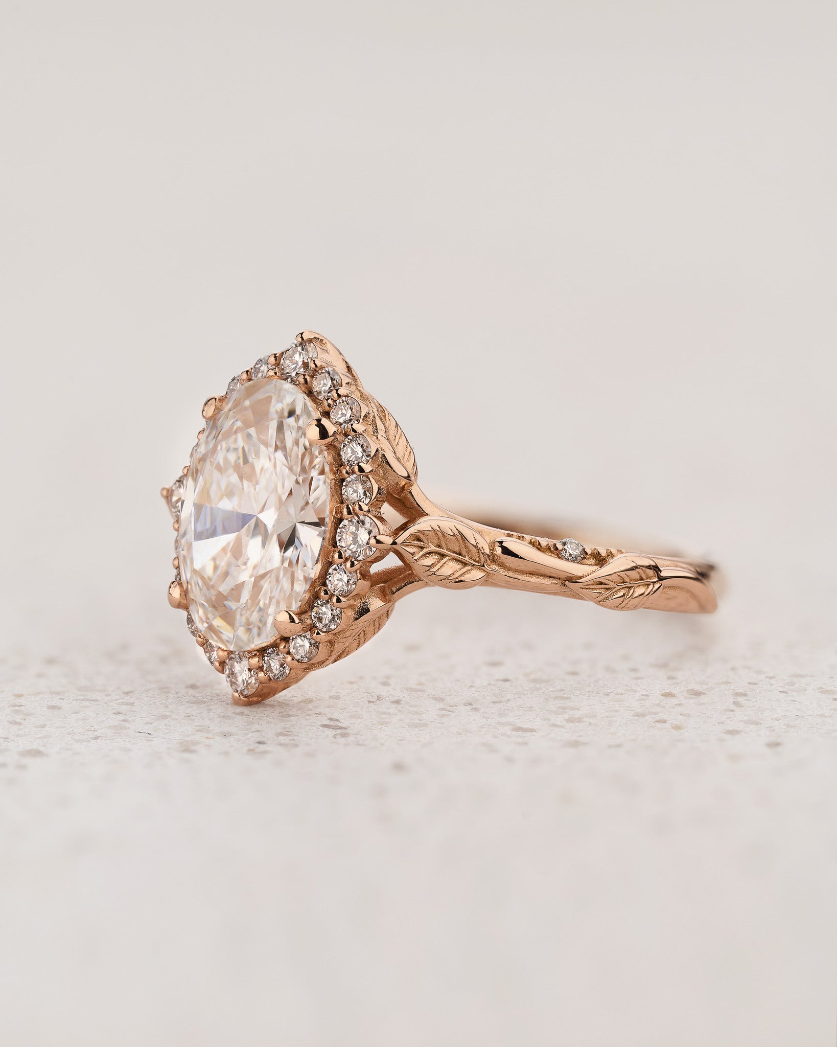 Engagement Ring with Oval Diamond and Leaf Motifs / Florentina - Eden Garden Jewelry™
