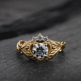Celtic Engagement Ring with Round Diamond / Claddagh - Eden Garden Jewelry™
