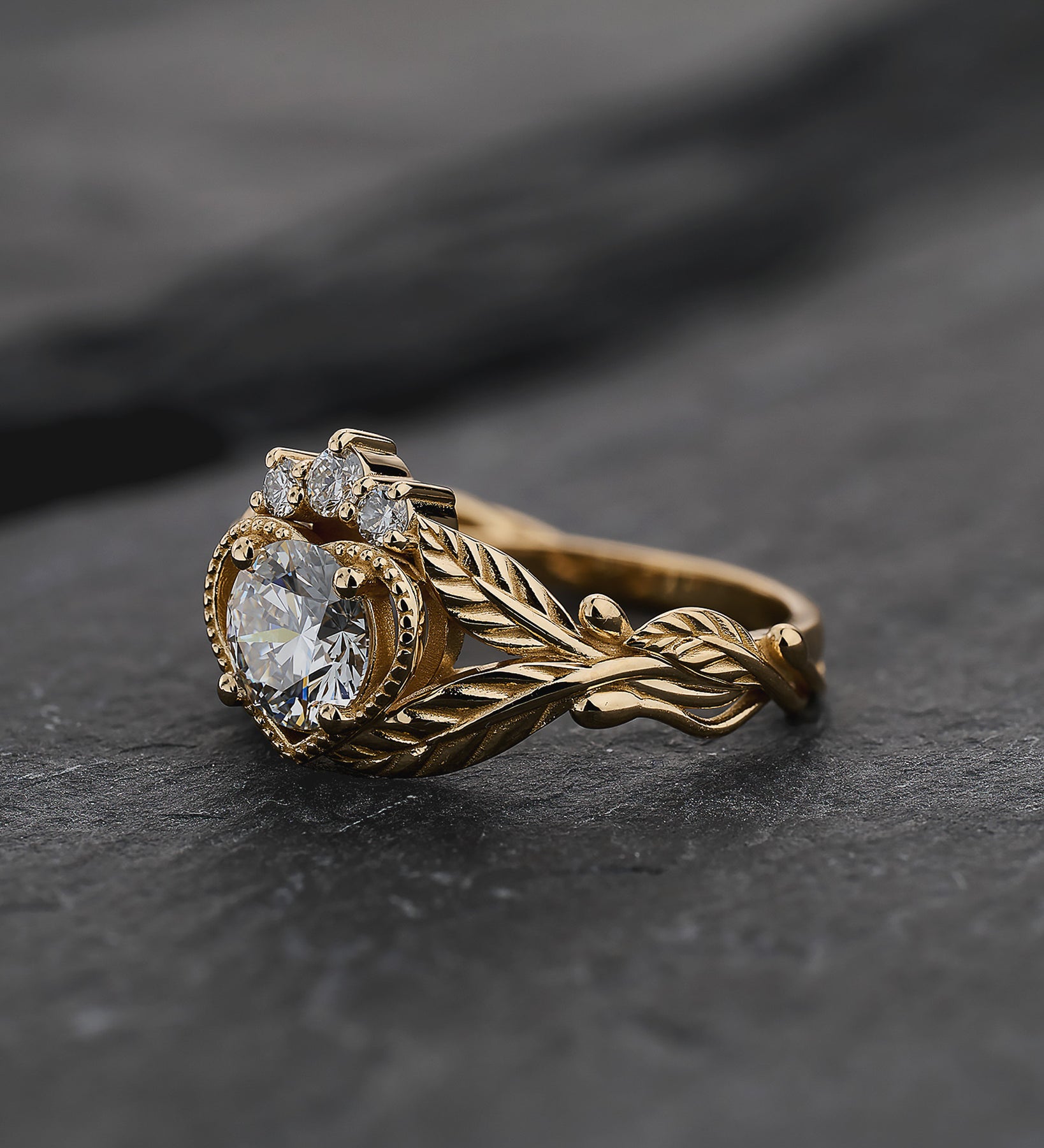 Celtic Engagement Ring with Round Diamond / Claddagh - Eden Garden Jewelry™