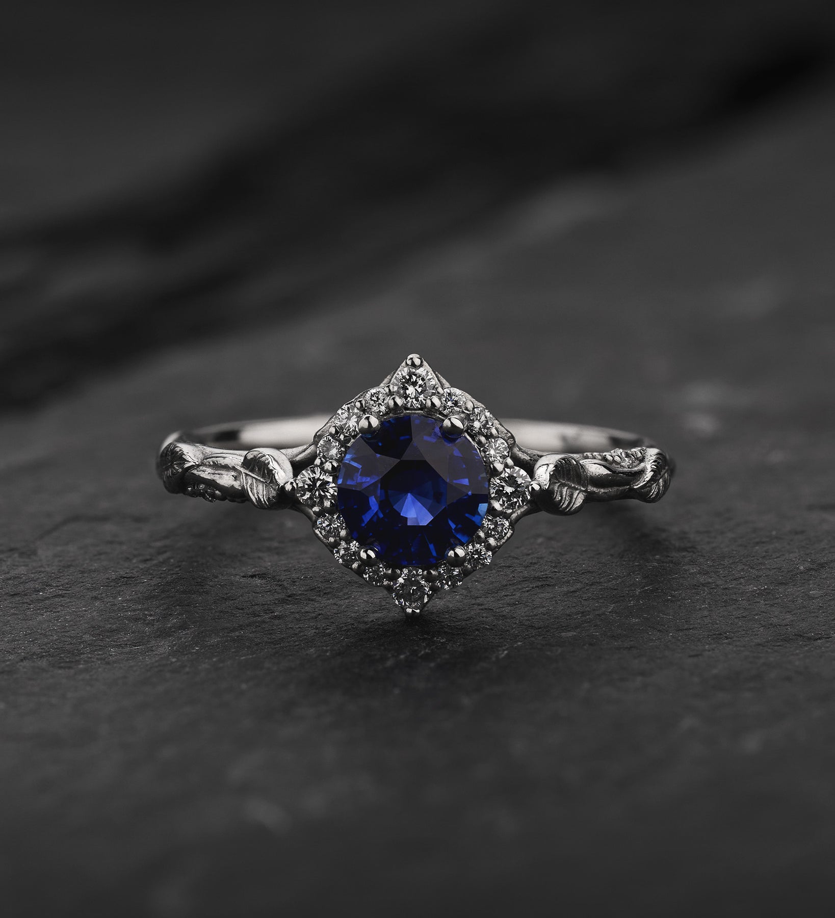 Timeless Engagement Ring with Round Royal Blue Sapphire / Florentina - Eden Garden Jewelry™