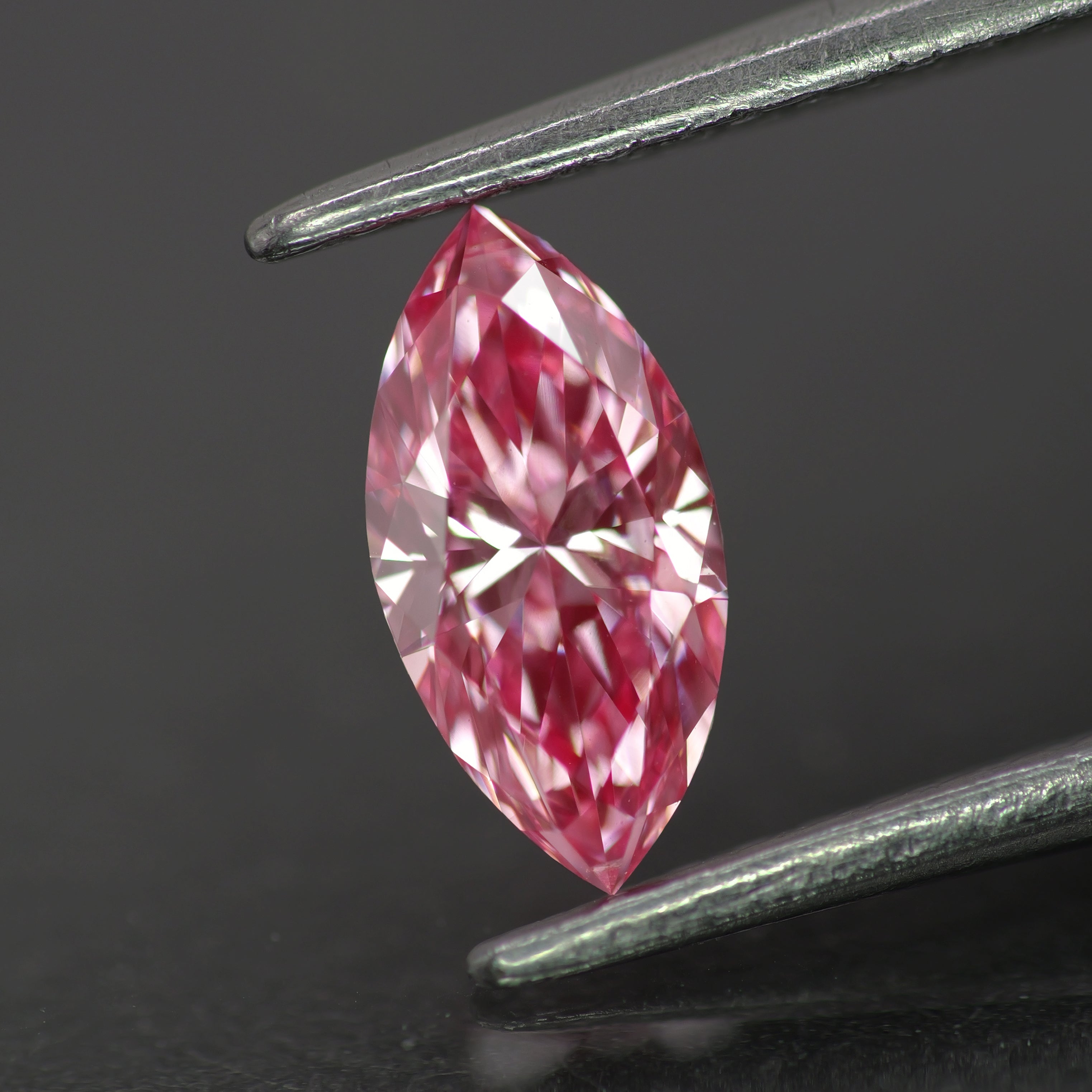 Lab grown diamond | IGI certified | marquise-cut, *8x4mm, Fancy vivid pink color, VS1, *0.45ct - Eden Garden Jewelry™