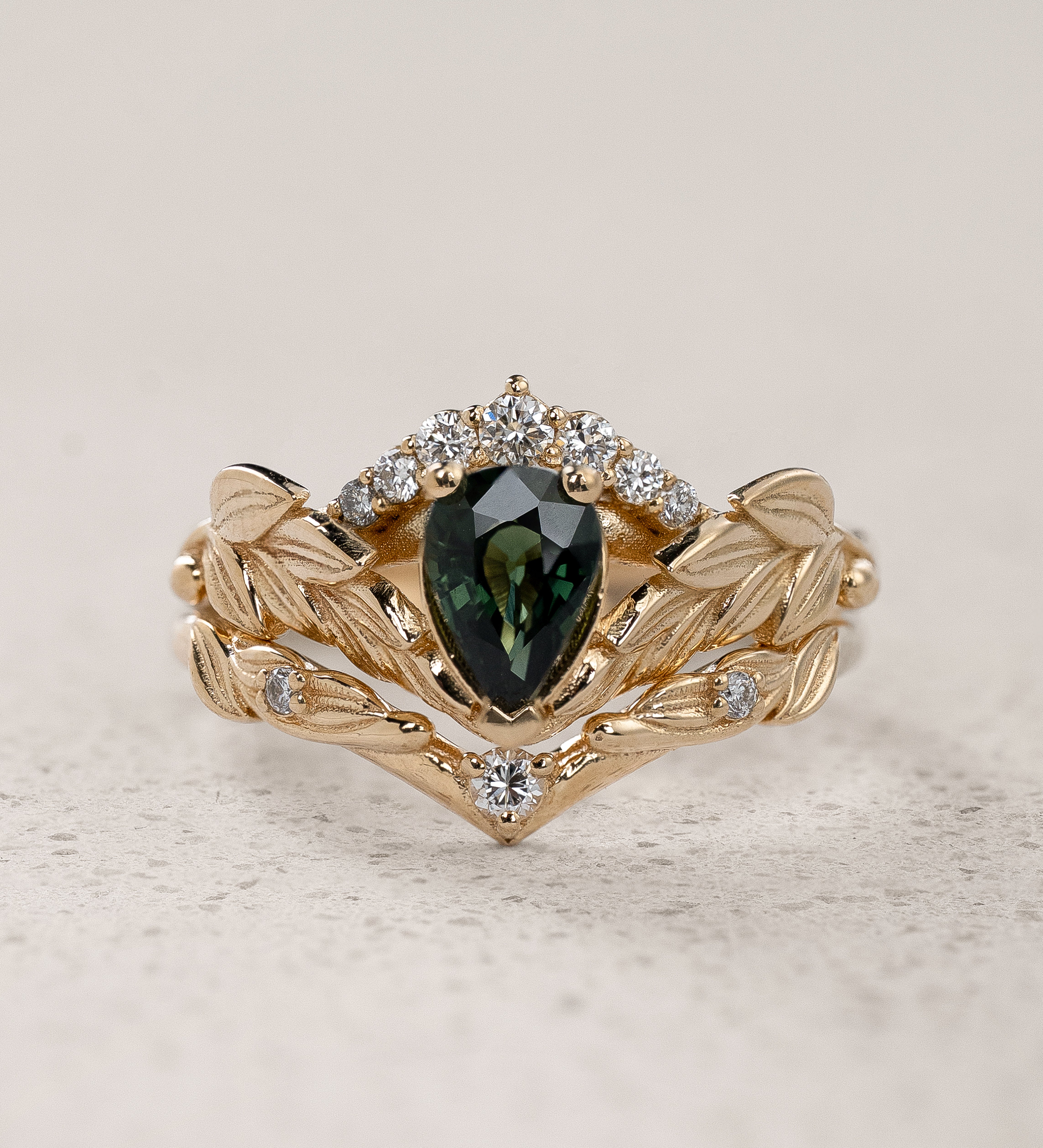 READY TO SHIP: Palmira Crown bridal set with green sapphire and diamonds, 14K yellow gold, AVAILABLE RING SIZES: 5.5 - 8.5 US - Eden Garden Jewelry™