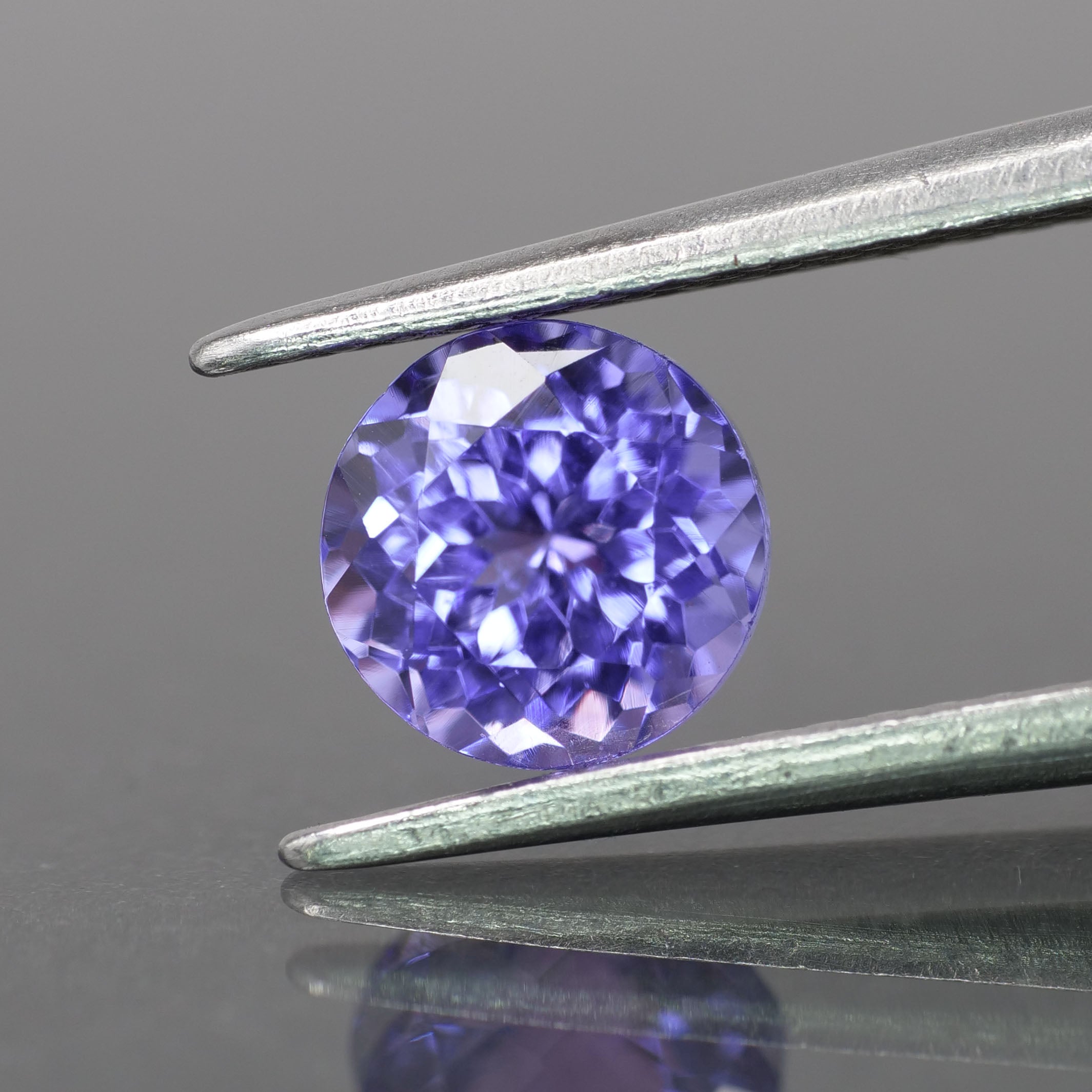 Tanzanite | natural, purple color, round-cut, 6mm, 0.9ct - Eden Garden Jewelry™