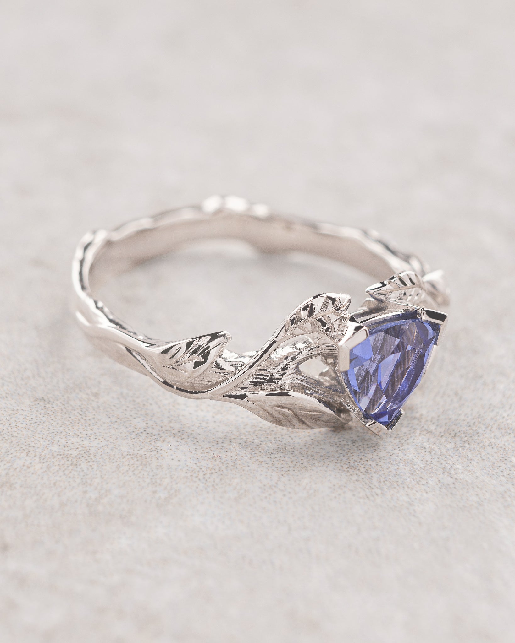 Trillion cut sapphire ring / Clematis