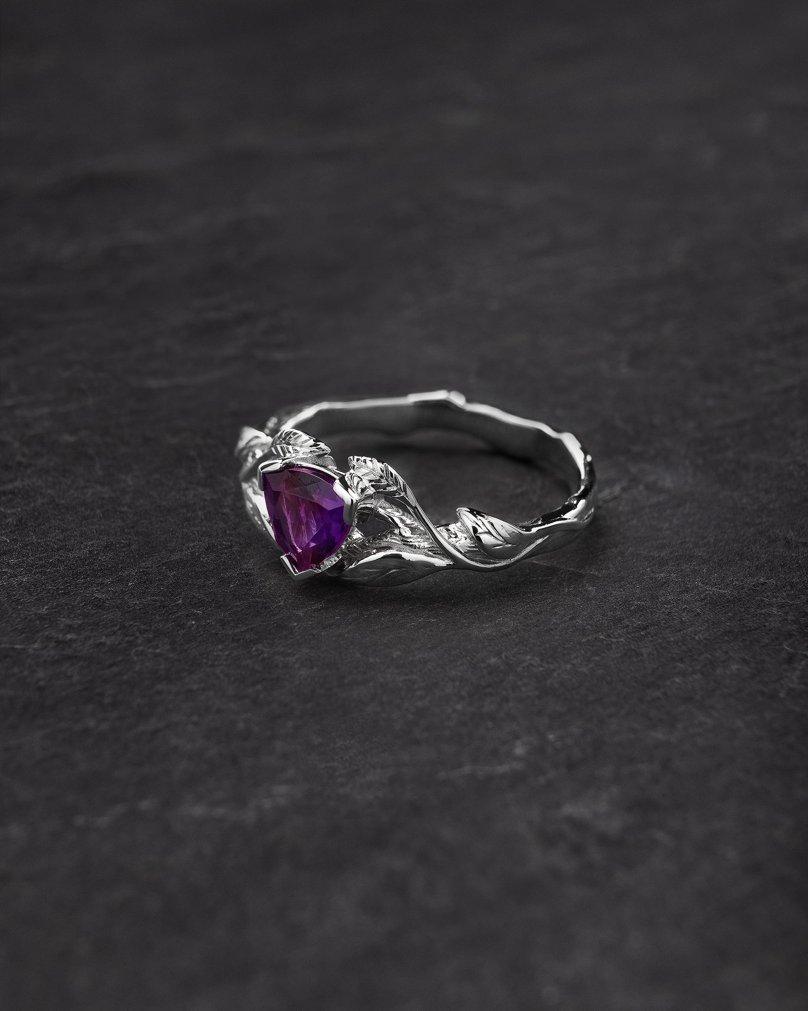 Textured twig engagement ring with purple amethyst / Clematis