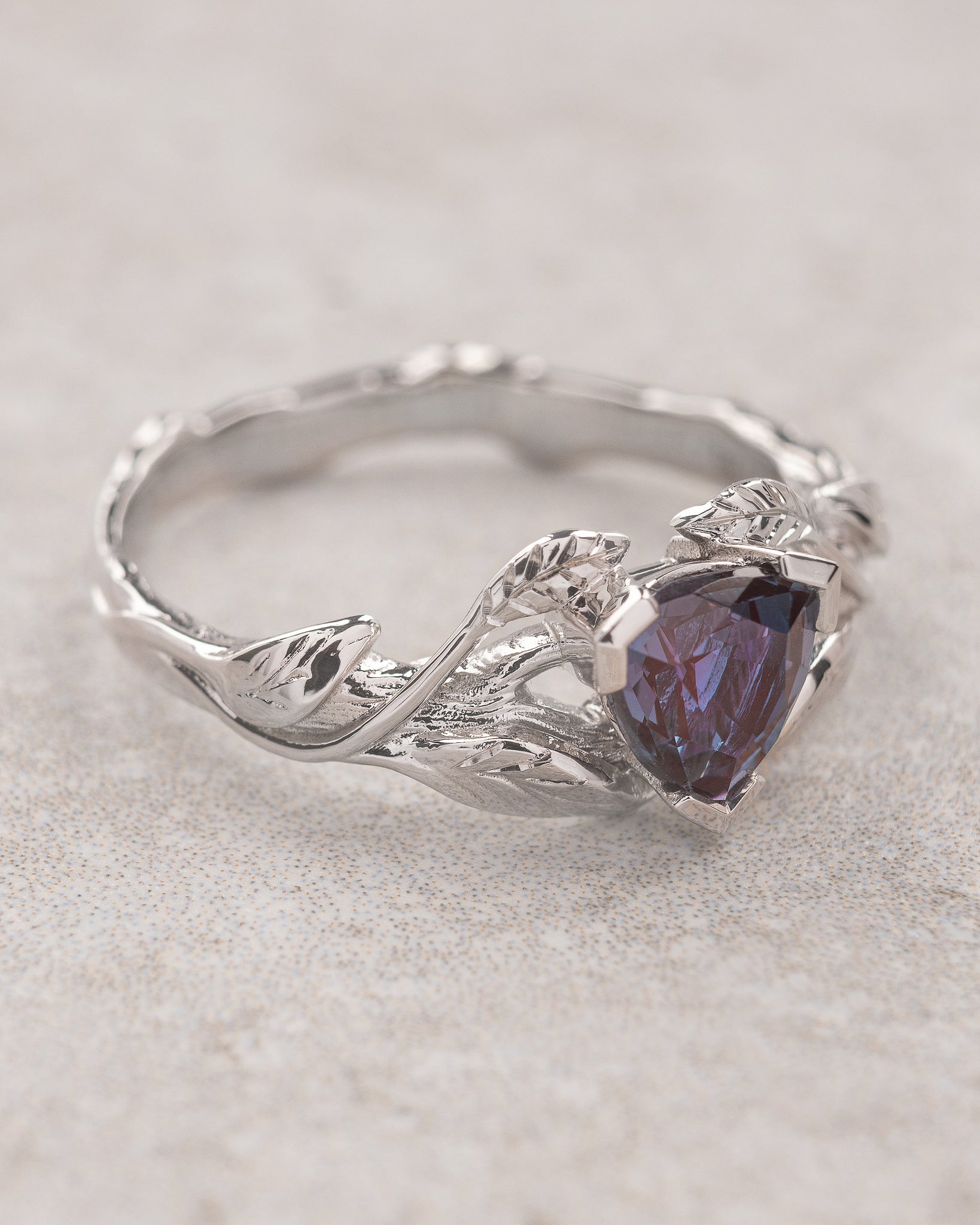 Trillion cut alexandrite ring / Clematis