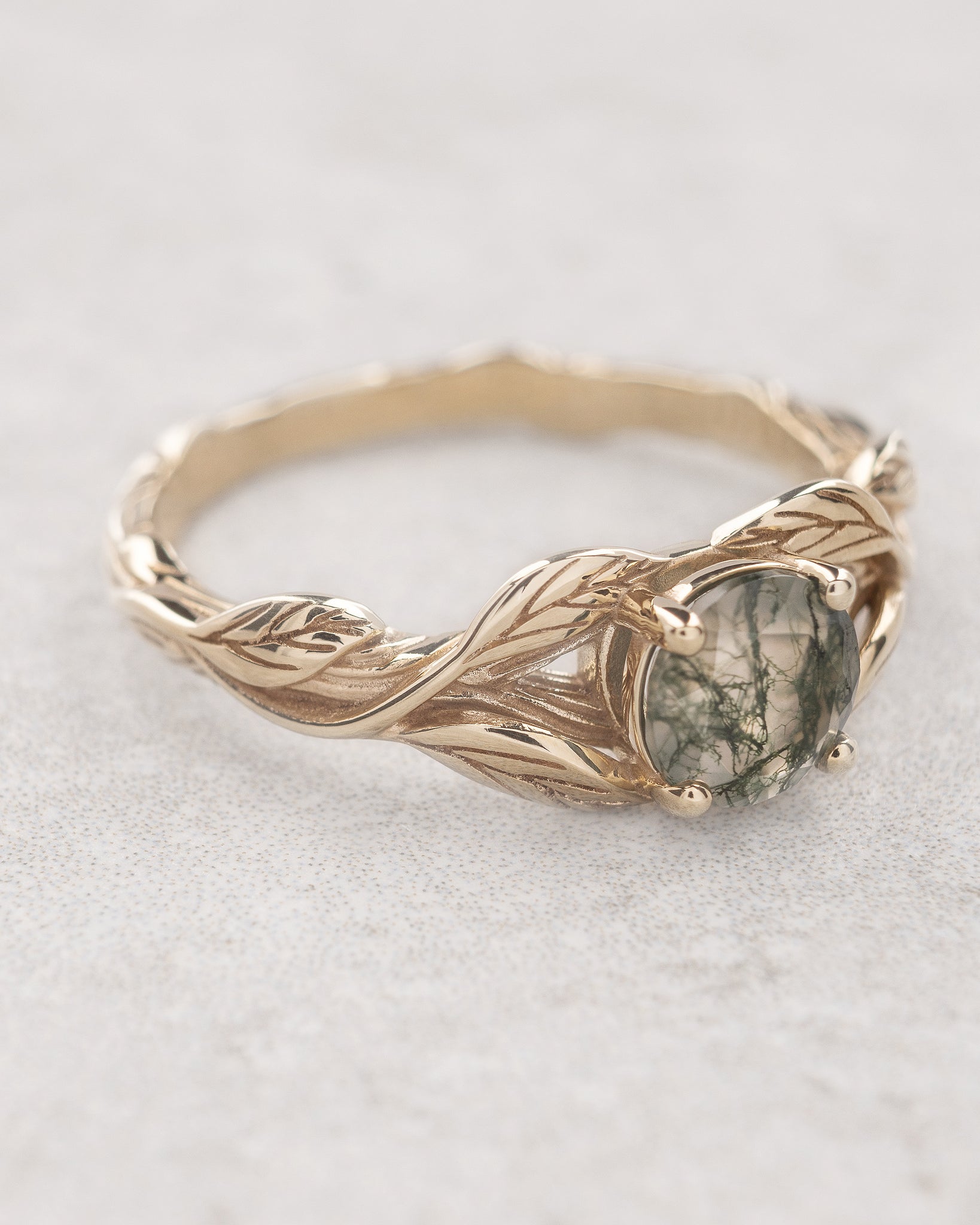 Round moss agate twig bridal ring set / Clematis