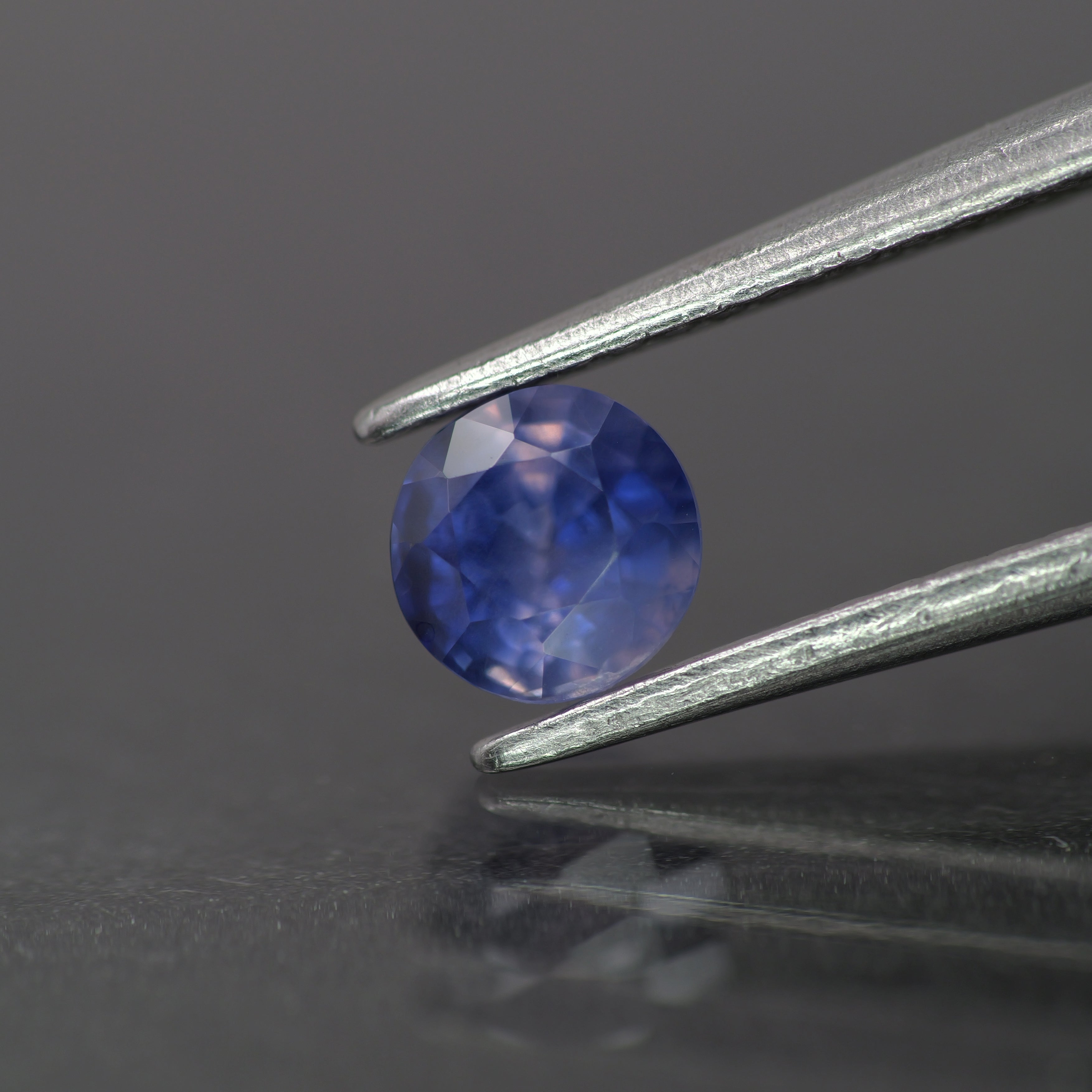 Opalescent sapphire | natural, pinkish blue color, round-cut, 4.5mm, *0.6ct - Eden Garden Jewelry™