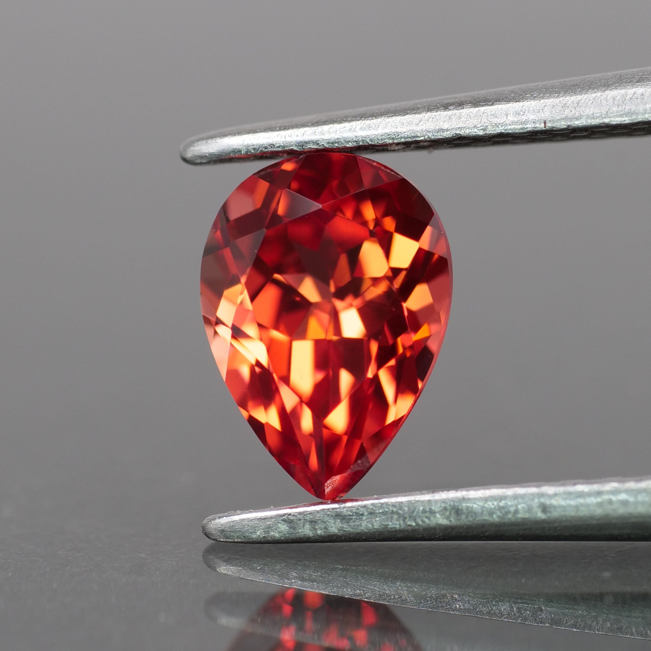 Sapphire | lab-grown, red padparadscha color, pear-cut, 7x5mm, 1ct - Eden Garden Jewelry™