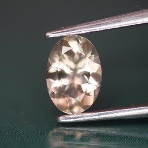 Morganite | natural, peach colour, oval cut 7x5mm, VS, 0.6ct - Eden Garden Jewelry™