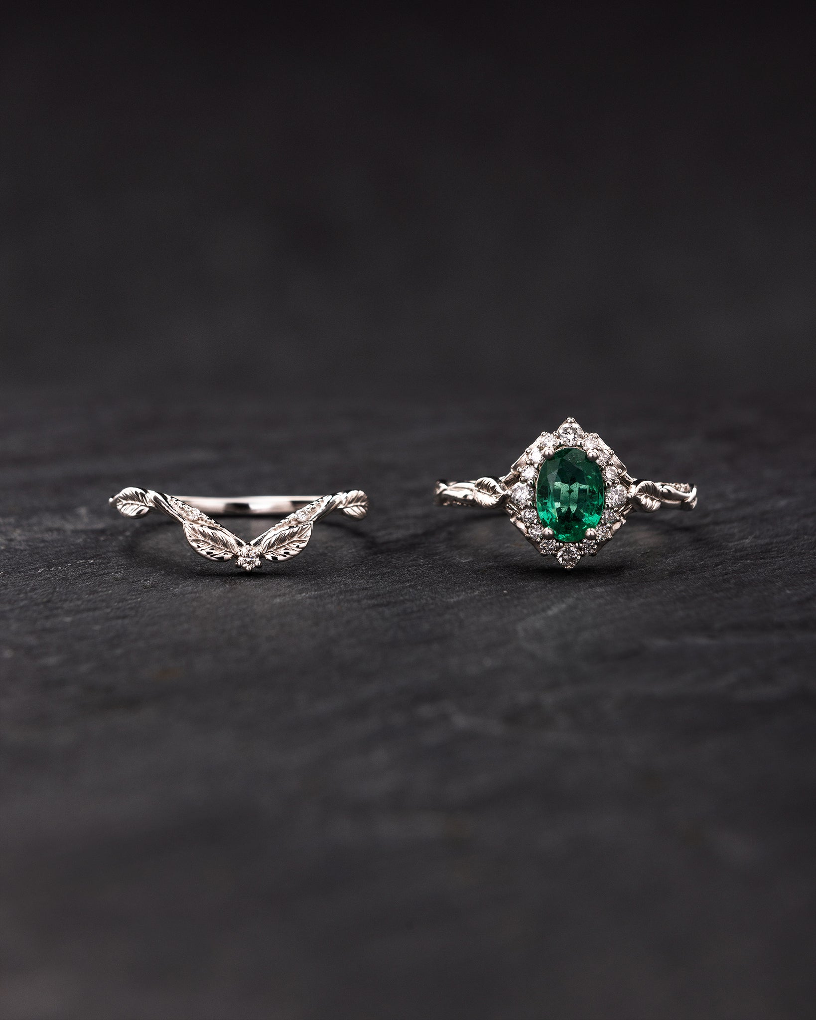 Faerie bridal ring set with natural emerald and diamond halo / Florentina