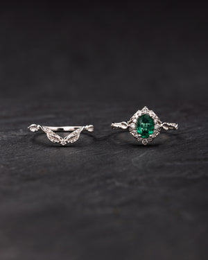 Faerie bridal ring set with natural emerald and diamond halo / Florentina